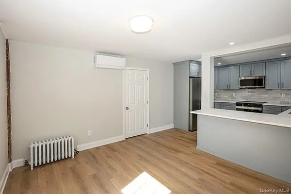 40 The Place, Glen Cove, NY, 3 Bedroom Bedrooms, 6 Room Rooms,2 BathroomBathrooms,Residential Lease,For Rent,The,0,1060091 40 The Place, Glen Cove, NY, 3 Bedroom Bedrooms, 6 Room Rooms,2 BathroomBathrooms,Residential Lease,For Rent,The,0,1060091