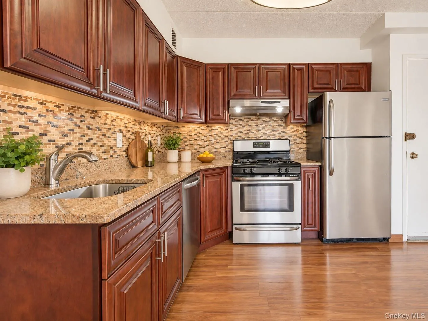 76-01 113th Street, New York, NY, 2 Bedrooms Bedrooms, 5 Rooms Rooms,2 BathroomsBathrooms,Residential,For Rent,113th,0,1060109 76-01 113th Street, New York, NY, 2 Bedrooms Bedrooms, 5 Rooms Rooms,2 BathroomsBathrooms,Residential,For Rent,113th,0,1060109