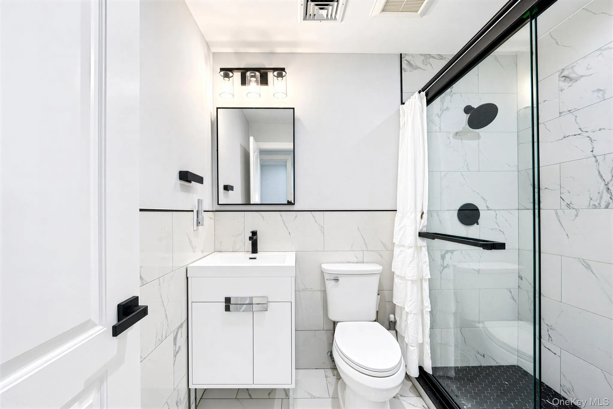 20 Danbury Avenue, Brookhaven, NY, 3 Bedrooms Bedrooms, 8 Rooms Rooms,2 BathroomsBathrooms,Residential,For Rent,Danbury,0,1060121 20 Danbury Avenue, Brookhaven, NY, 3 Bedrooms Bedrooms, 8 Rooms Rooms,2 BathroomsBathrooms,Residential,For Rent,Danbury,0,1060121