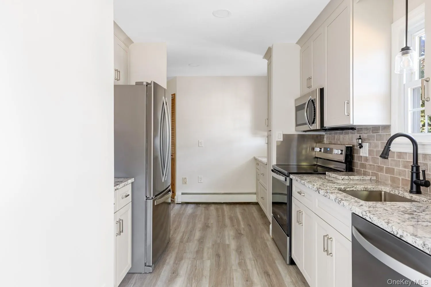 10 Cedar Hill Terrace, Brookhaven, NY, 3 Bedroom Bedrooms, 5 Room Rooms,2 BathroomBathrooms,Residential Lease,For Rent,Cedar Hill,0,1060131 10 Cedar Hill Terrace, Brookhaven, NY, 3 Bedroom Bedrooms, 5 Room Rooms,2 BathroomBathrooms,Residential Lease,For Rent,Cedar Hill,0,1060131