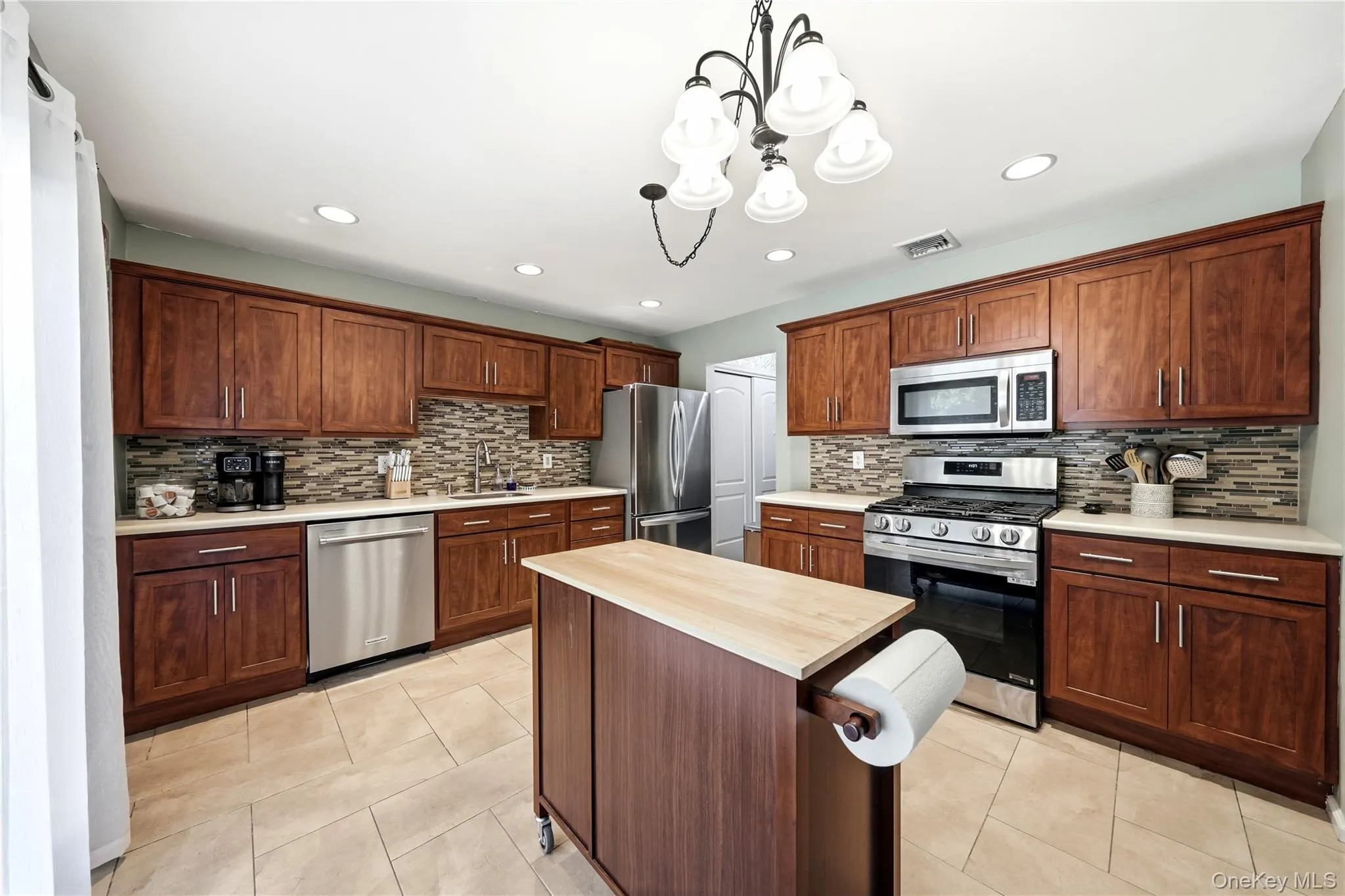 50 Timber Ridge Drive, Brookhaven, NY, 3 Bedrooms Bedrooms, 6 Rooms Rooms,2 BathroomsBathrooms,Residential,For Rent,Timber Ridge,0,1060138 50 Timber Ridge Drive, Brookhaven, NY, 3 Bedrooms Bedrooms, 6 Rooms Rooms,2 BathroomsBathrooms,Residential,For Rent,Timber Ridge,0,1060138