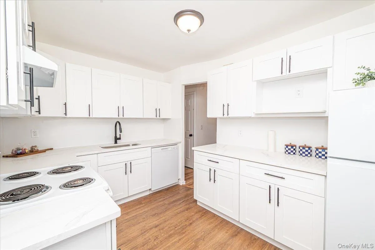 53 1st, Babylon, NY, 3 Bedrooms Bedrooms, 7 Rooms Rooms,1 BathroomBathrooms,Residential,For Rent,1st,0,1060142 53 1st, Babylon, NY, 3 Bedrooms Bedrooms, 7 Rooms Rooms,1 BathroomBathrooms,Residential,For Rent,1st,0,1060142