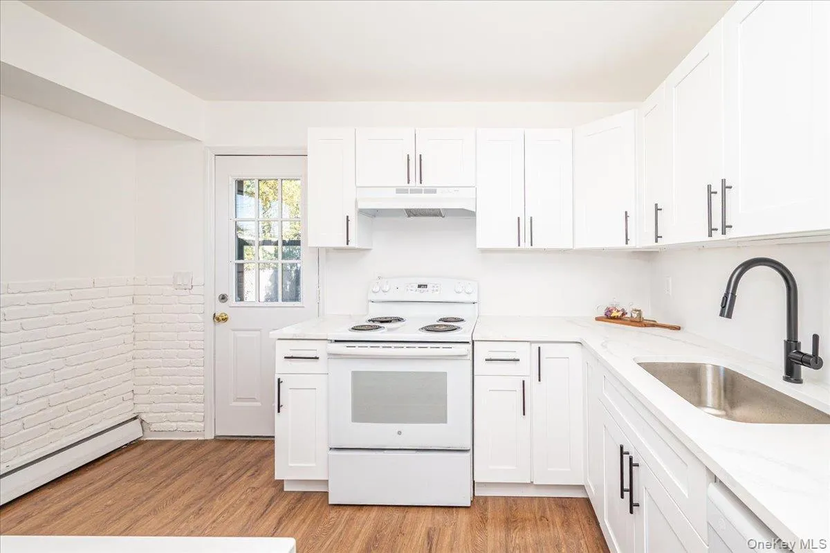 53 1st, Babylon, NY, 3 Bedrooms Bedrooms, 7 Rooms Rooms,1 BathroomBathrooms,Residential,For Rent,1st,0,1060142 53 1st, Babylon, NY, 3 Bedrooms Bedrooms, 7 Rooms Rooms,1 BathroomBathrooms,Residential,For Rent,1st,0,1060142