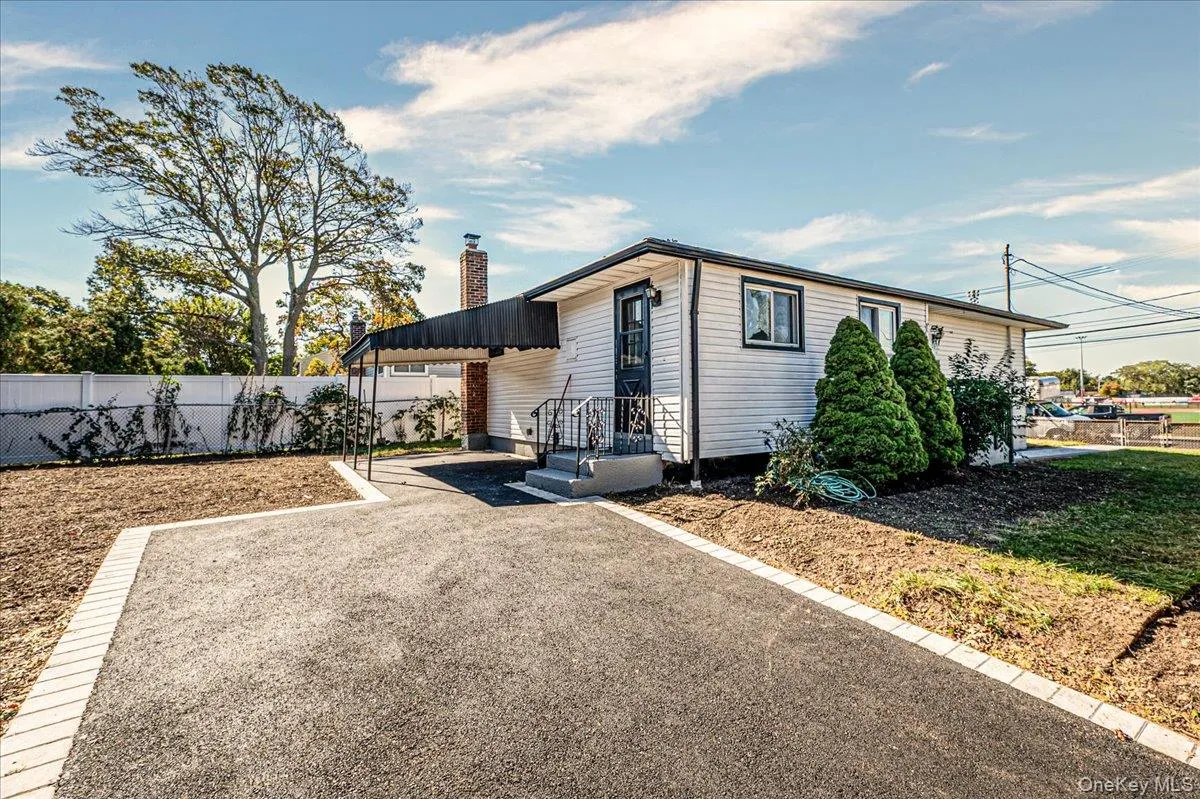 53 1st, Babylon, NY, 3 Bedrooms Bedrooms, 7 Rooms Rooms,1 BathroomBathrooms,Residential,For Rent,1st,0,1060142 53 1st, Babylon, NY, 3 Bedrooms Bedrooms, 7 Rooms Rooms,1 BathroomBathrooms,Residential,For Rent,1st,0,1060142