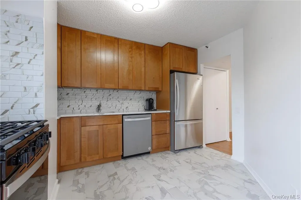 10 Cottage Place, White Plains, NY, 2 Bedroom Bedrooms, 5 Room Rooms,2 BathroomBathrooms,Residential Lease,For Rent,Cottage,0,1060146 10 Cottage Place, White Plains, NY, 2 Bedroom Bedrooms, 5 Room Rooms,2 BathroomBathrooms,Residential Lease,For Rent,Cottage,0,1060146