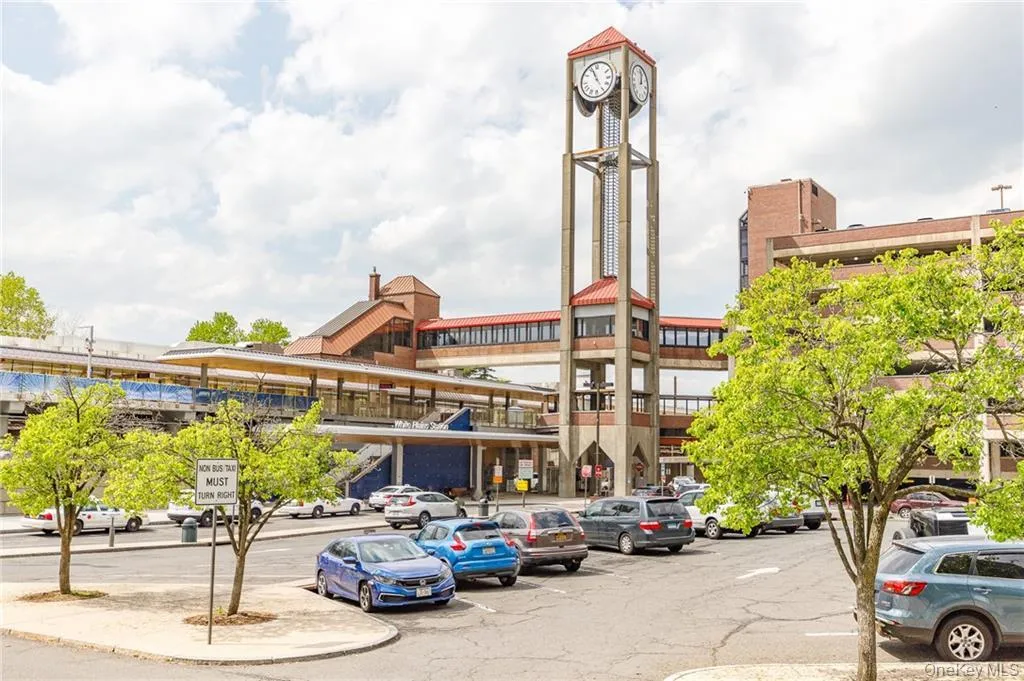 10 Cottage Place, White Plains, NY, 2 Bedroom Bedrooms, 5 Room Rooms,2 BathroomBathrooms,Residential Lease,For Rent,Cottage,0,1060146 10 Cottage Place, White Plains, NY, 2 Bedroom Bedrooms, 5 Room Rooms,2 BathroomBathrooms,Residential Lease,For Rent,Cottage,0,1060146