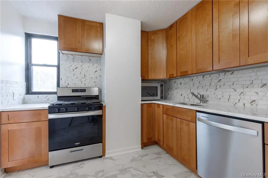 10 Cottage Place, White Plains, NY, 2 Bedroom Bedrooms, 5 Room Rooms,2 BathroomBathrooms,Residential Lease,For Rent,Cottage,0,1060146 10 Cottage Place, White Plains, NY, 2 Bedroom Bedrooms, 5 Room Rooms,2 BathroomBathrooms,Residential Lease,For Rent,Cottage,0,1060146