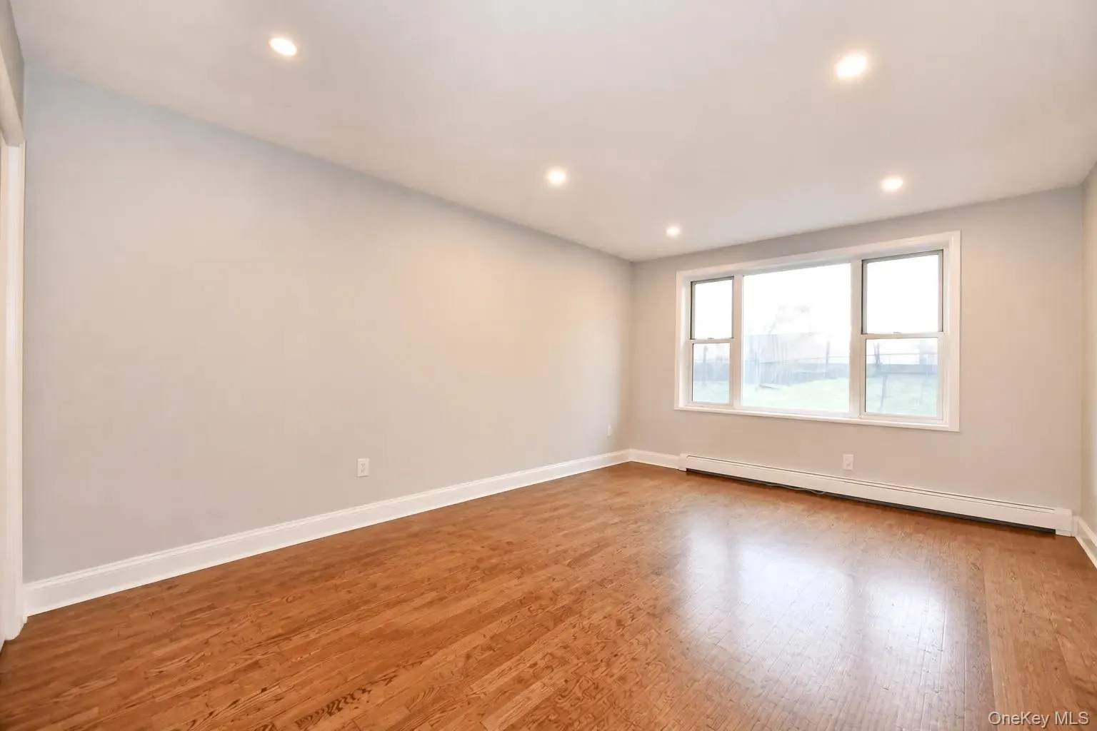 Living Room Empty Living Room Empty
