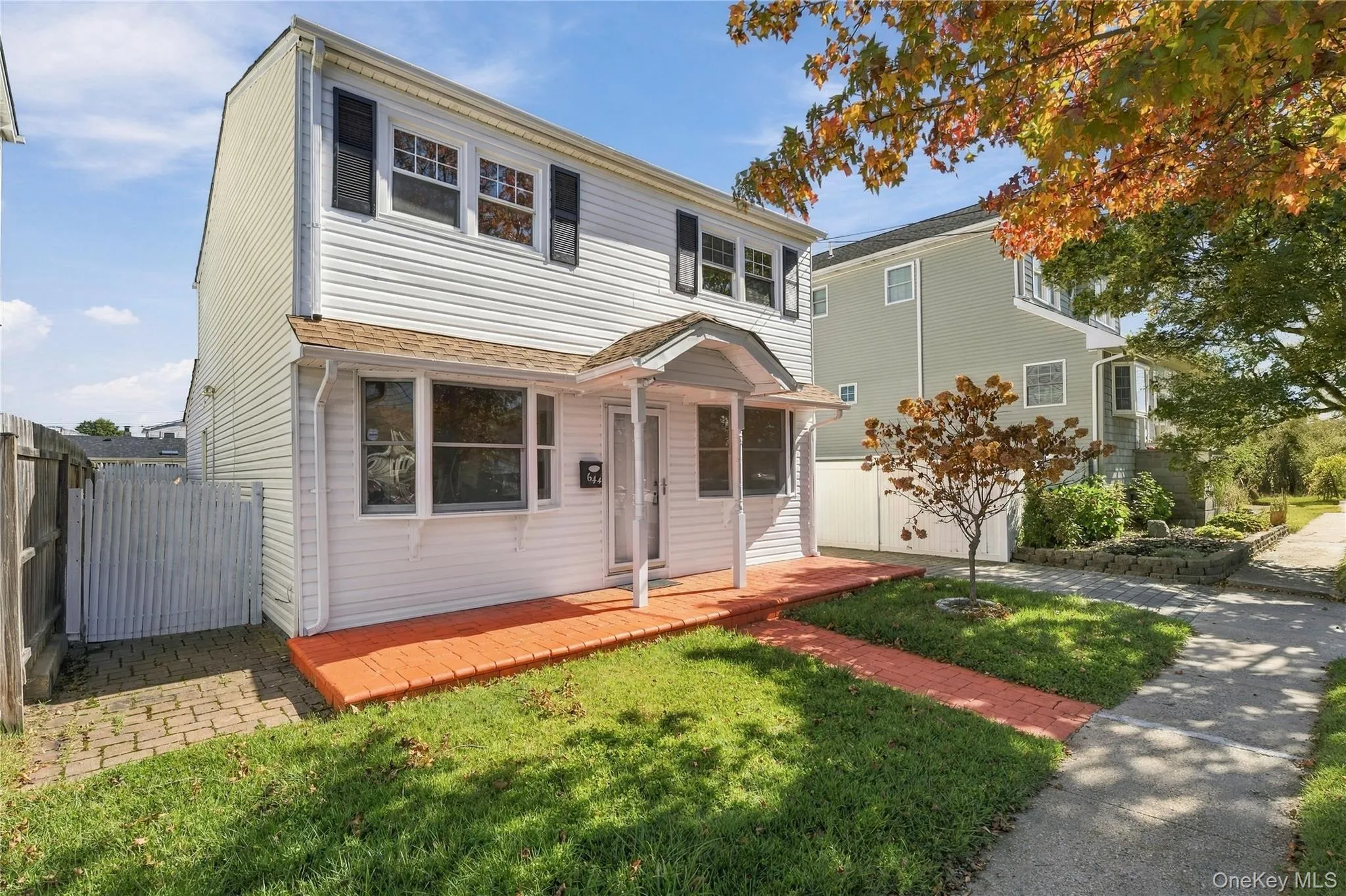 Canal front home with waterview! Canal front home with waterview!