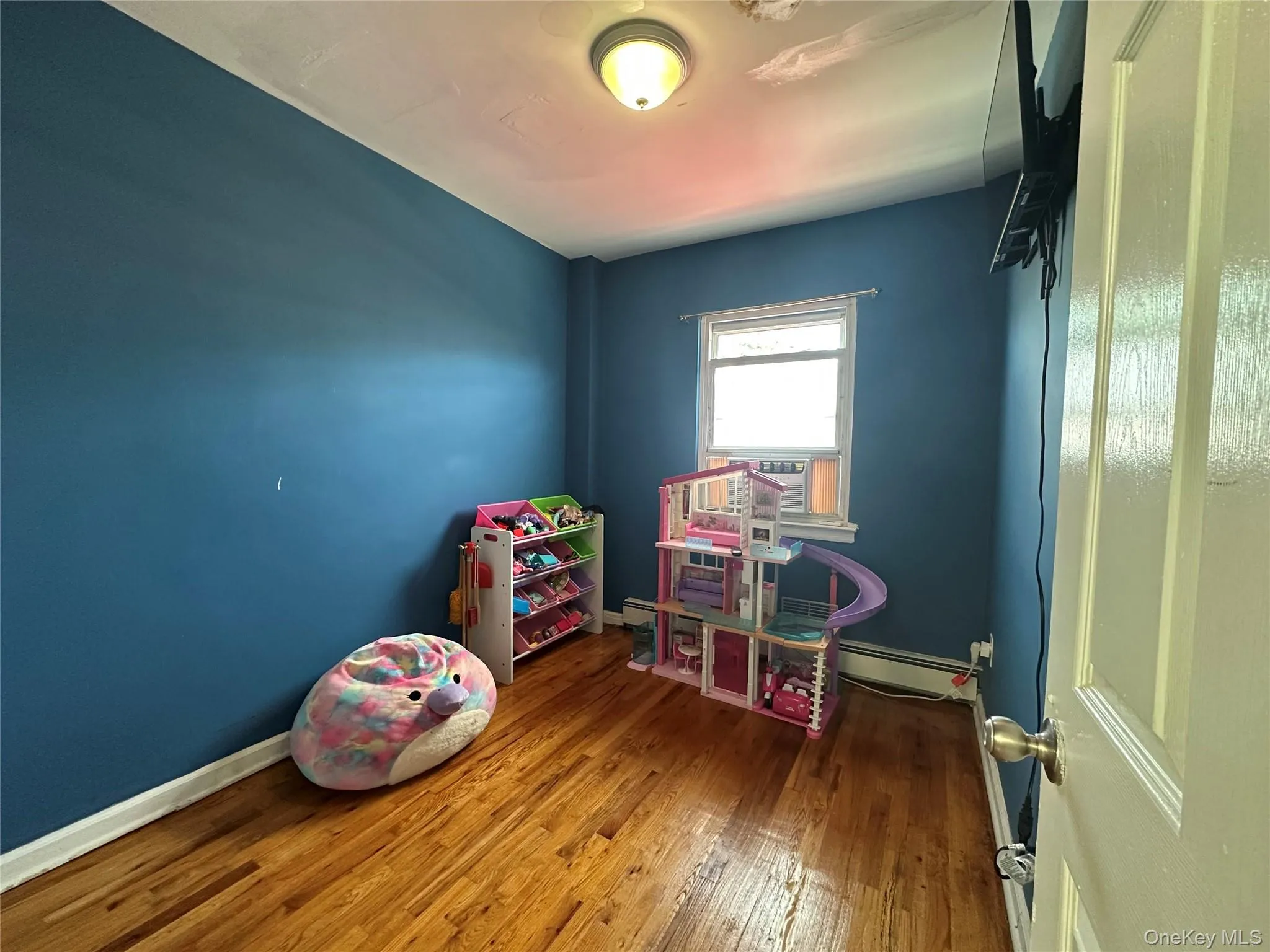 3933 Wilder Avenue, New York, NY, 3 Bedrooms Bedrooms, 8 Rooms Rooms,2 BathroomsBathrooms,Residential Lease,For Rent,Wilder,0,1060161 3933 Wilder Avenue, New York, NY, 3 Bedrooms Bedrooms, 8 Rooms Rooms,2 BathroomsBathrooms,Residential Lease,For Rent,Wilder,0,1060161