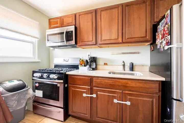 3933 Wilder Avenue, New York, NY, 3 Bedrooms Bedrooms, 8 Rooms Rooms,2 BathroomsBathrooms,Residential Lease,For Rent,Wilder,0,1060161 3933 Wilder Avenue, New York, NY, 3 Bedrooms Bedrooms, 8 Rooms Rooms,2 BathroomsBathrooms,Residential Lease,For Rent,Wilder,0,1060161