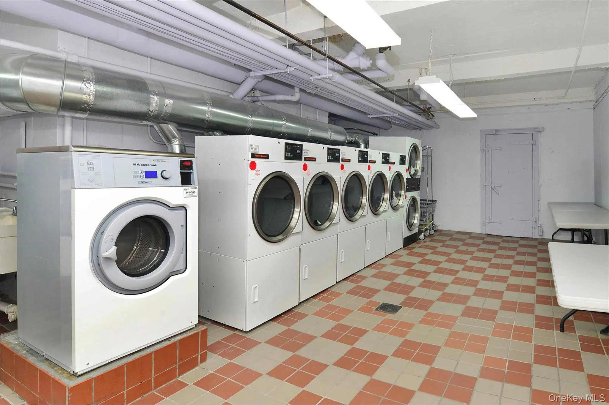 67-66 108 Street, New York, NY, 1 Bedroom Bedrooms, 4 Rooms Rooms,1 BathroomBathrooms,Residential,For Rent,108 Street,0,1060168 67-66 108 Street, New York, NY, 1 Bedroom Bedrooms, 4 Rooms Rooms,1 BathroomBathrooms,Residential,For Rent,108 Street,0,1060168