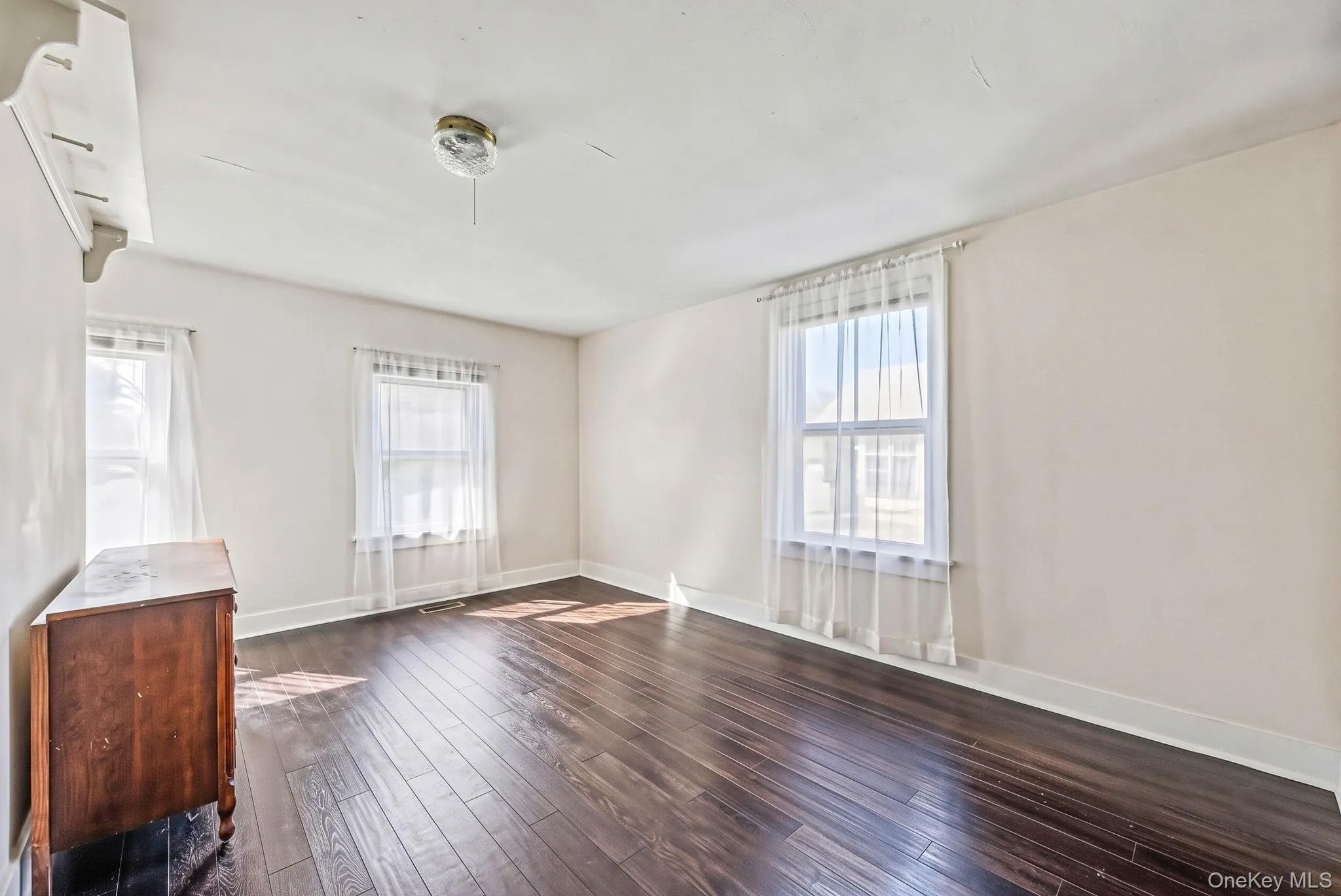12 Collins Avenue, East Hampton, NY, 4 Bedrooms Bedrooms, 11 Rooms Rooms,3 BathroomsBathrooms,Residential,For Rent,Collins,0,1060179 12 Collins Avenue, East Hampton, NY, 4 Bedrooms Bedrooms, 11 Rooms Rooms,3 BathroomsBathrooms,Residential,For Rent,Collins,0,1060179