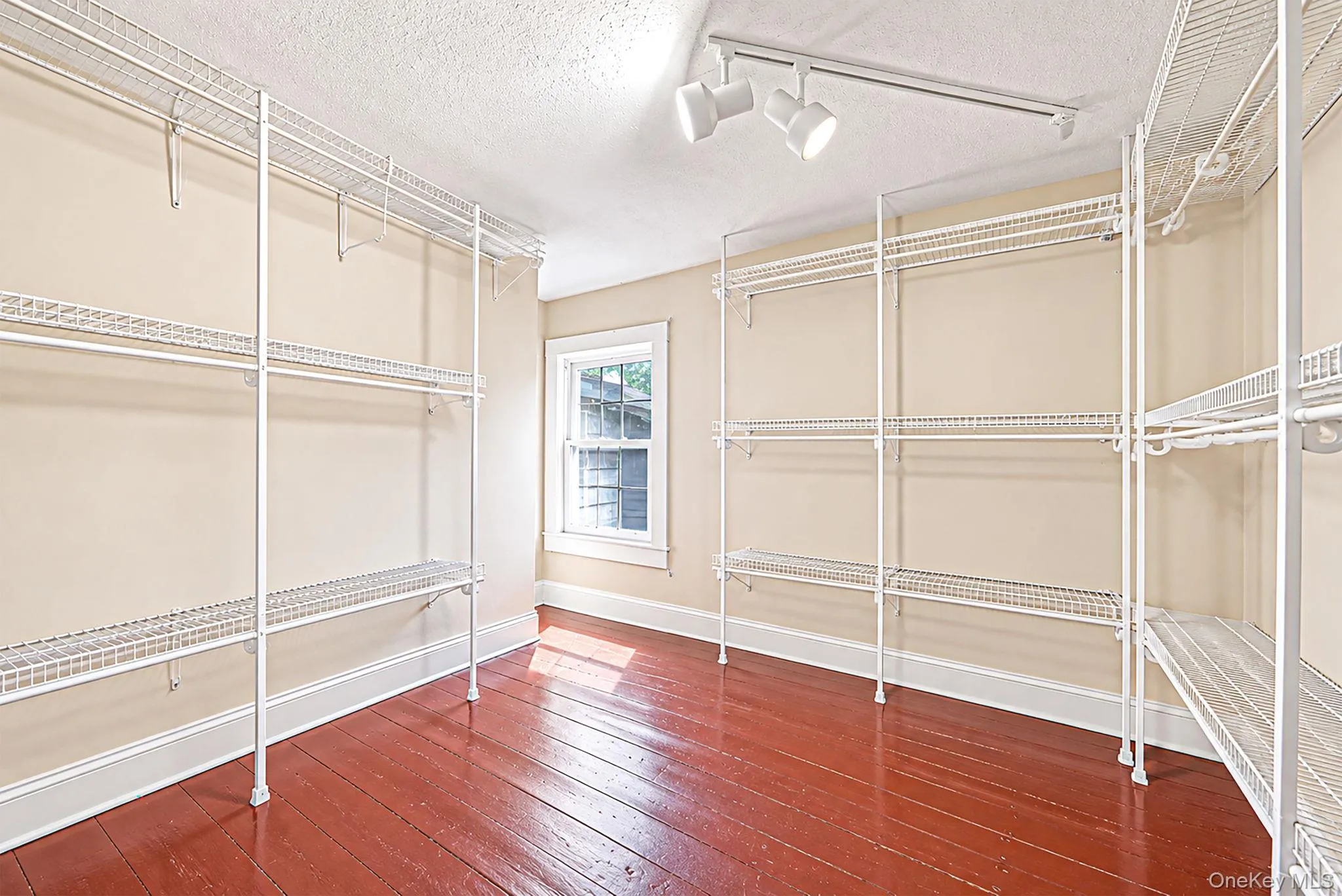 12 Collins Avenue, East Hampton, NY, 4 Bedrooms Bedrooms, 11 Rooms Rooms,3 BathroomsBathrooms,Residential,For Rent,Collins,0,1060179 12 Collins Avenue, East Hampton, NY, 4 Bedrooms Bedrooms, 11 Rooms Rooms,3 BathroomsBathrooms,Residential,For Rent,Collins,0,1060179