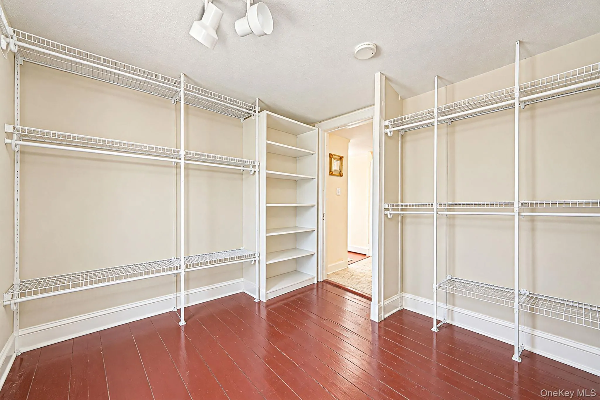 12 Collins Avenue, East Hampton, NY, 4 Bedrooms Bedrooms, 11 Rooms Rooms,3 BathroomsBathrooms,Residential,For Rent,Collins,0,1060179 12 Collins Avenue, East Hampton, NY, 4 Bedrooms Bedrooms, 11 Rooms Rooms,3 BathroomsBathrooms,Residential,For Rent,Collins,0,1060179
