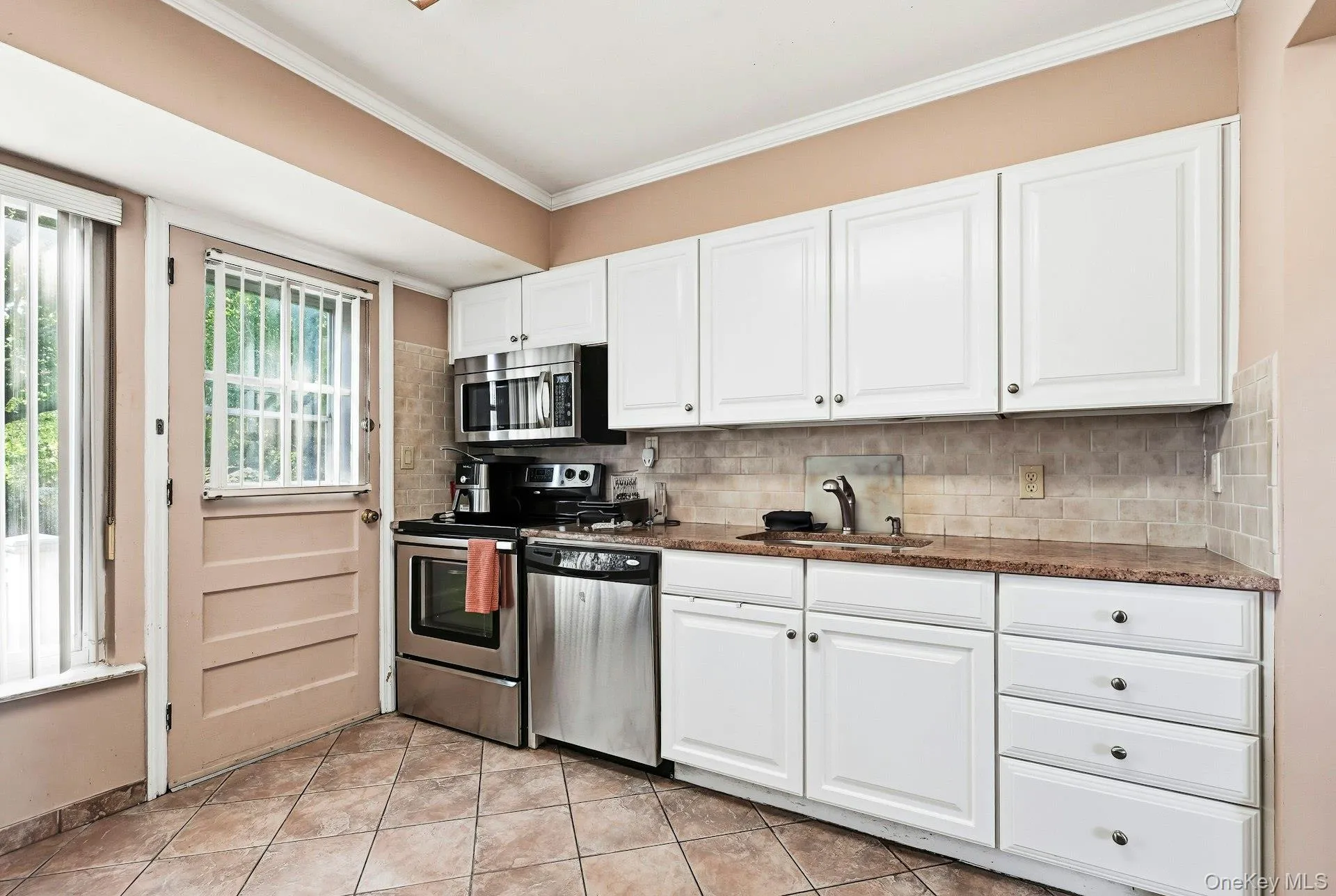 23 Chance Street, Oyster Bay, NY, 3 Bedrooms Bedrooms, 7 Rooms Rooms,2 BathroomsBathrooms,Residential,For Rent,Chance,0,1060183 23 Chance Street, Oyster Bay, NY, 3 Bedrooms Bedrooms, 7 Rooms Rooms,2 BathroomsBathrooms,Residential,For Rent,Chance,0,1060183