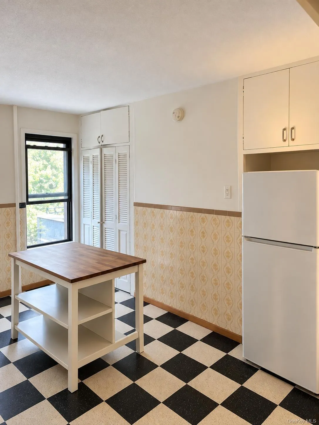 264 Driggs Avenue, New York, NY, 1 Bedroom Bedrooms, 2 Room Rooms,1 BathroomBathrooms,Residential Lease,For Rent,Driggs,0,1060185 264 Driggs Avenue, New York, NY, 1 Bedroom Bedrooms, 2 Room Rooms,1 BathroomBathrooms,Residential Lease,For Rent,Driggs,0,1060185