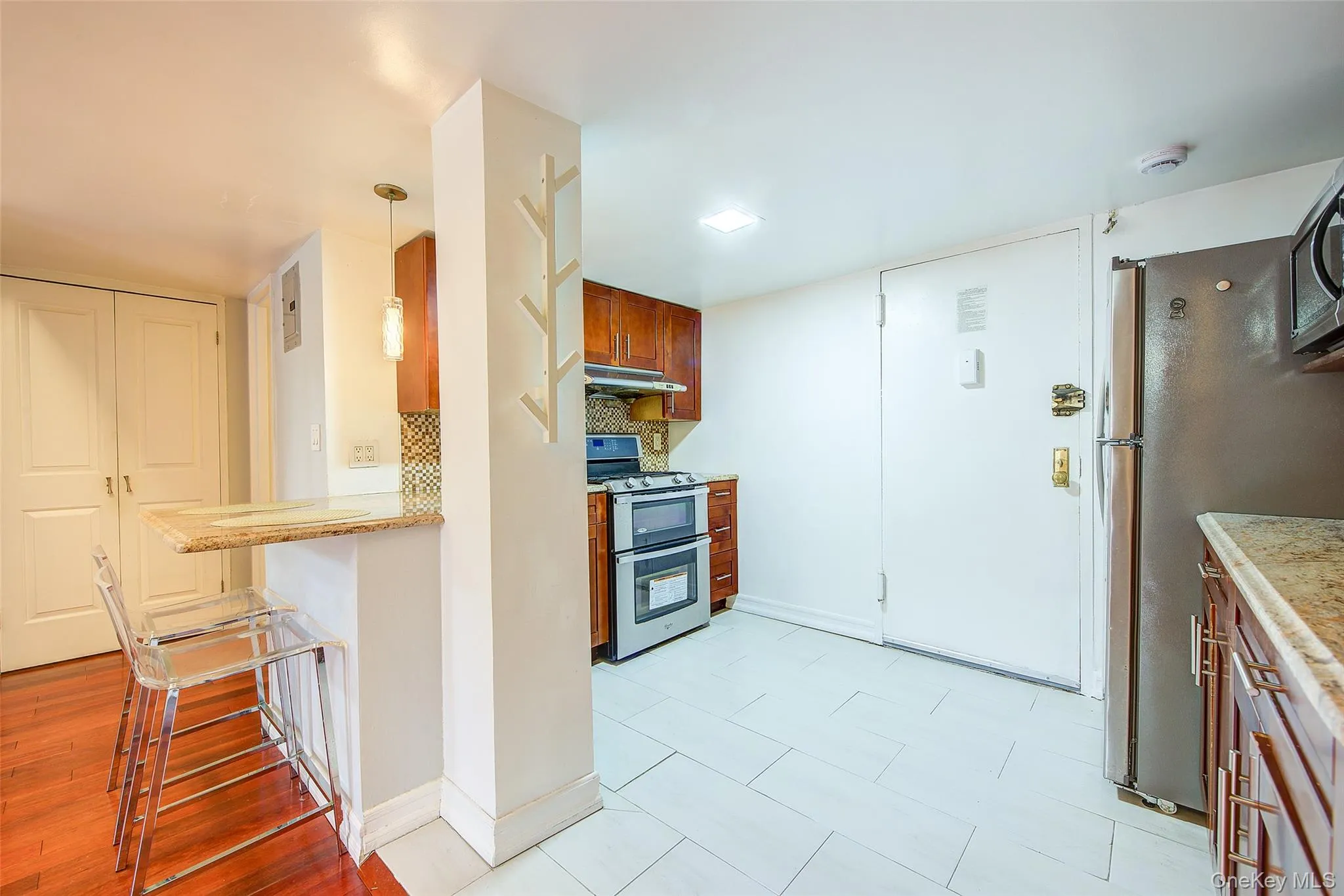 110-20 71 Avenue, New York, NY, 1 Bedroom Bedrooms, 3 Rooms Rooms,1 BathroomBathrooms,Residential,For Rent,71,0,1060186 110-20 71 Avenue, New York, NY, 1 Bedroom Bedrooms, 3 Rooms Rooms,1 BathroomBathrooms,Residential,For Rent,71,0,1060186