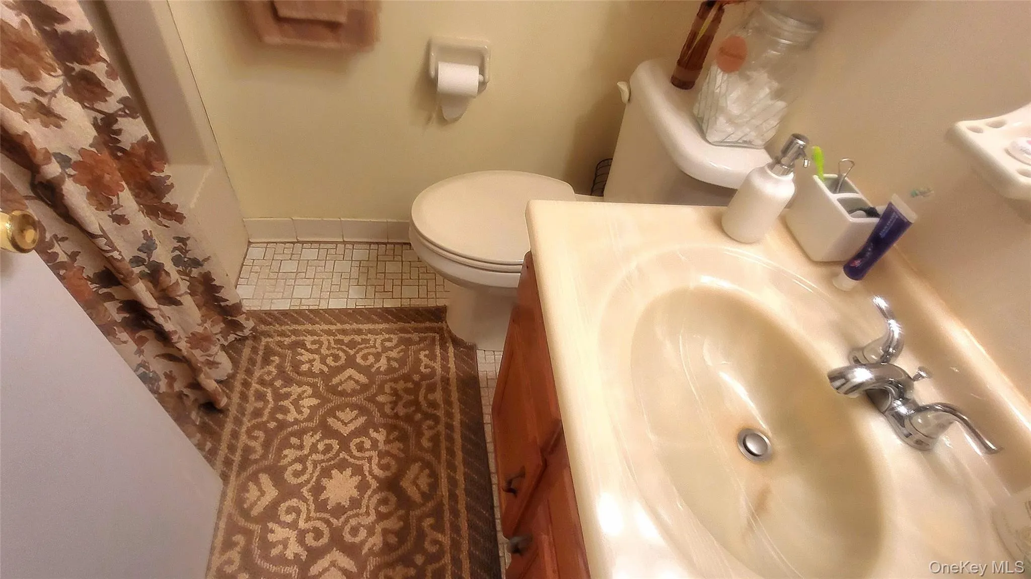 Second Floor Hall Bath Second Floor Hall Bath