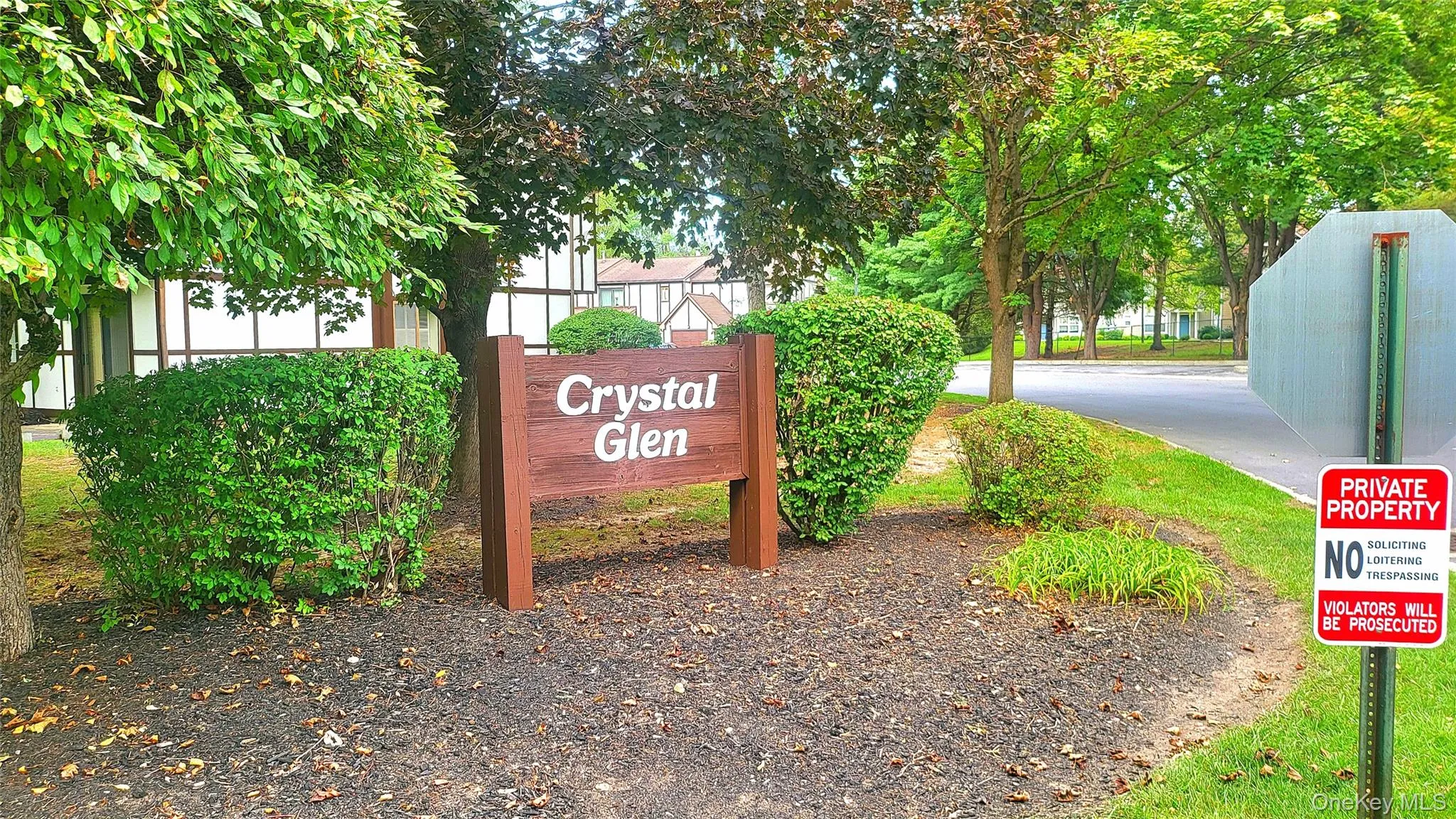 Crystal Glen Entrance Crystal Glen Entrance