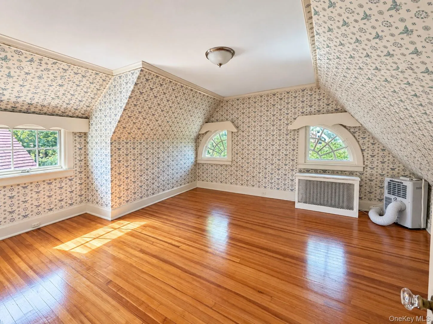 2 Ivy Close, New York, NY, 5 Bedrooms Bedrooms, 10 Rooms Rooms,2 BathroomsBathrooms,Residential,For Rent,Ivy Close,0,1060195 2 Ivy Close, New York, NY, 5 Bedrooms Bedrooms, 10 Rooms Rooms,2 BathroomsBathrooms,Residential,For Rent,Ivy Close,0,1060195