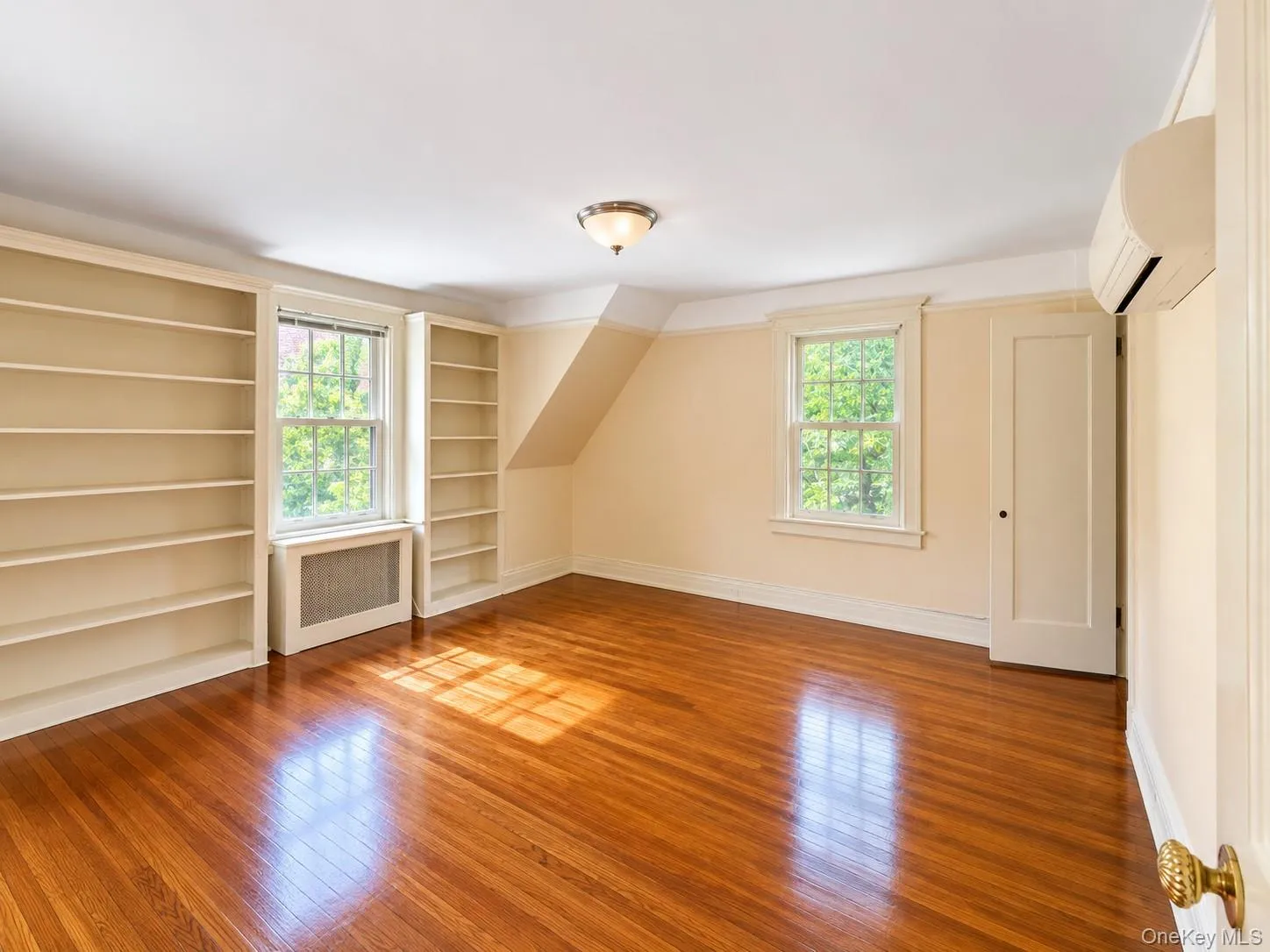 2 Ivy Close, New York, NY, 5 Bedrooms Bedrooms, 10 Rooms Rooms,2 BathroomsBathrooms,Residential,For Rent,Ivy Close,0,1060195 2 Ivy Close, New York, NY, 5 Bedrooms Bedrooms, 10 Rooms Rooms,2 BathroomsBathrooms,Residential,For Rent,Ivy Close,0,1060195