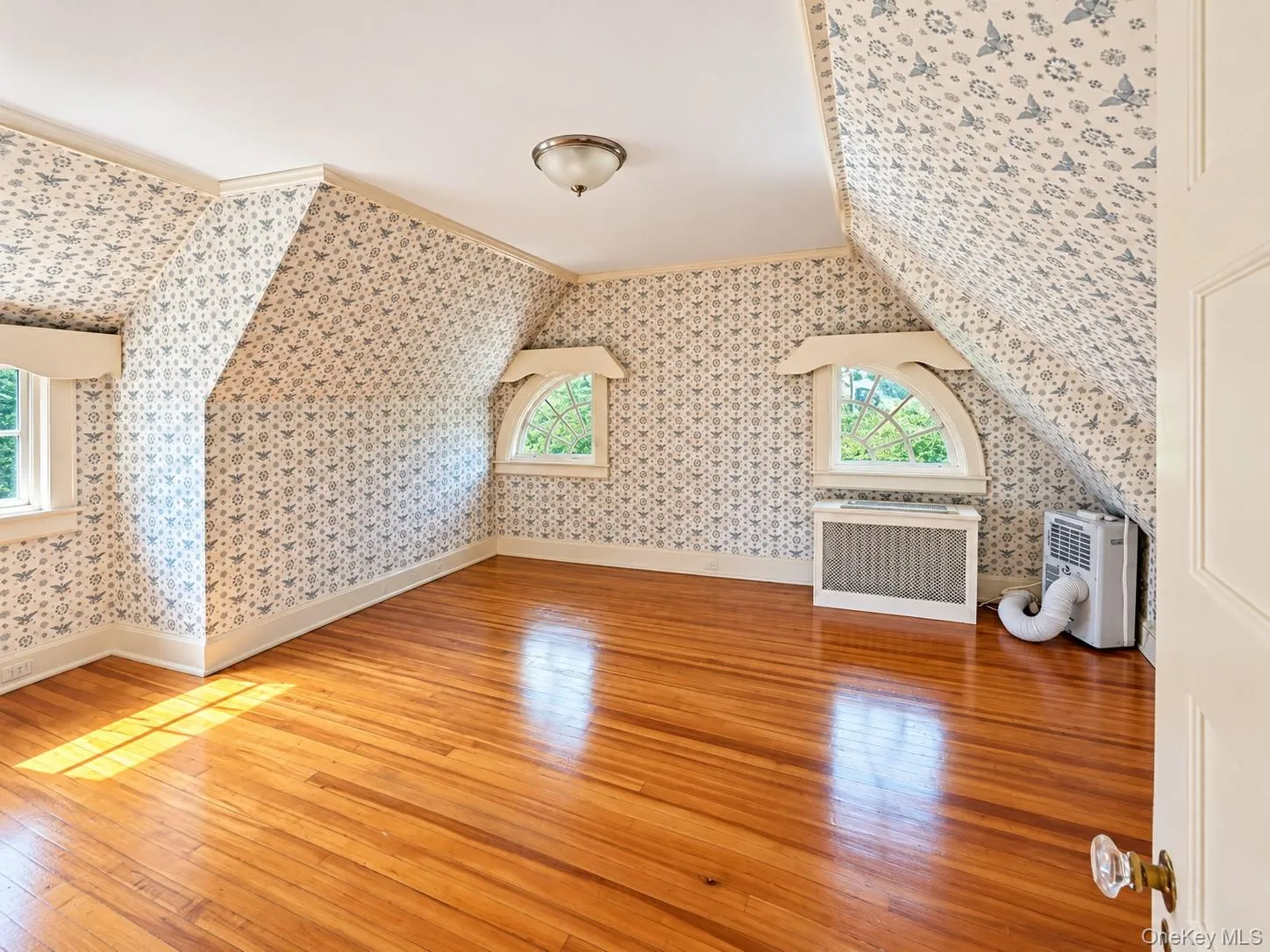 2 Ivy Close, New York, NY, 5 Bedrooms Bedrooms, 10 Rooms Rooms,2 BathroomsBathrooms,Residential,For Rent,Ivy Close,0,1060195 2 Ivy Close, New York, NY, 5 Bedrooms Bedrooms, 10 Rooms Rooms,2 BathroomsBathrooms,Residential,For Rent,Ivy Close,0,1060195