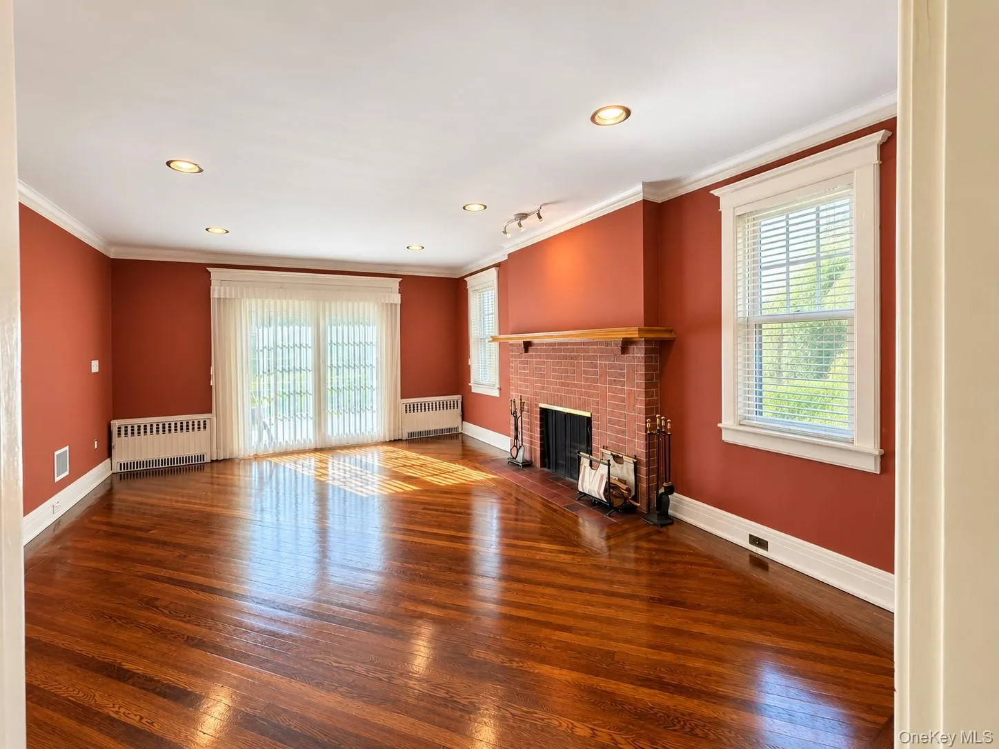 2 Ivy Close, New York, NY, 5 Bedrooms Bedrooms, 10 Rooms Rooms,2 BathroomsBathrooms,Residential,For Rent,Ivy Close,0,1060195 2 Ivy Close, New York, NY, 5 Bedrooms Bedrooms, 10 Rooms Rooms,2 BathroomsBathrooms,Residential,For Rent,Ivy Close,0,1060195