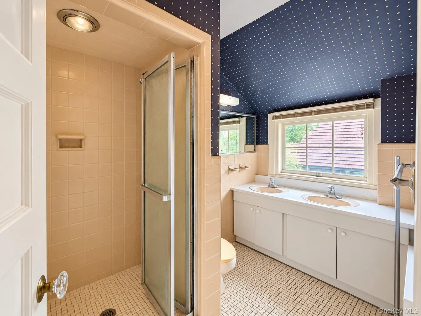 2 Ivy Close, New York, NY, 5 Bedrooms Bedrooms, 10 Rooms Rooms,2 BathroomsBathrooms,Residential,For Rent,Ivy Close,0,1060195 2 Ivy Close, New York, NY, 5 Bedrooms Bedrooms, 10 Rooms Rooms,2 BathroomsBathrooms,Residential,For Rent,Ivy Close,0,1060195