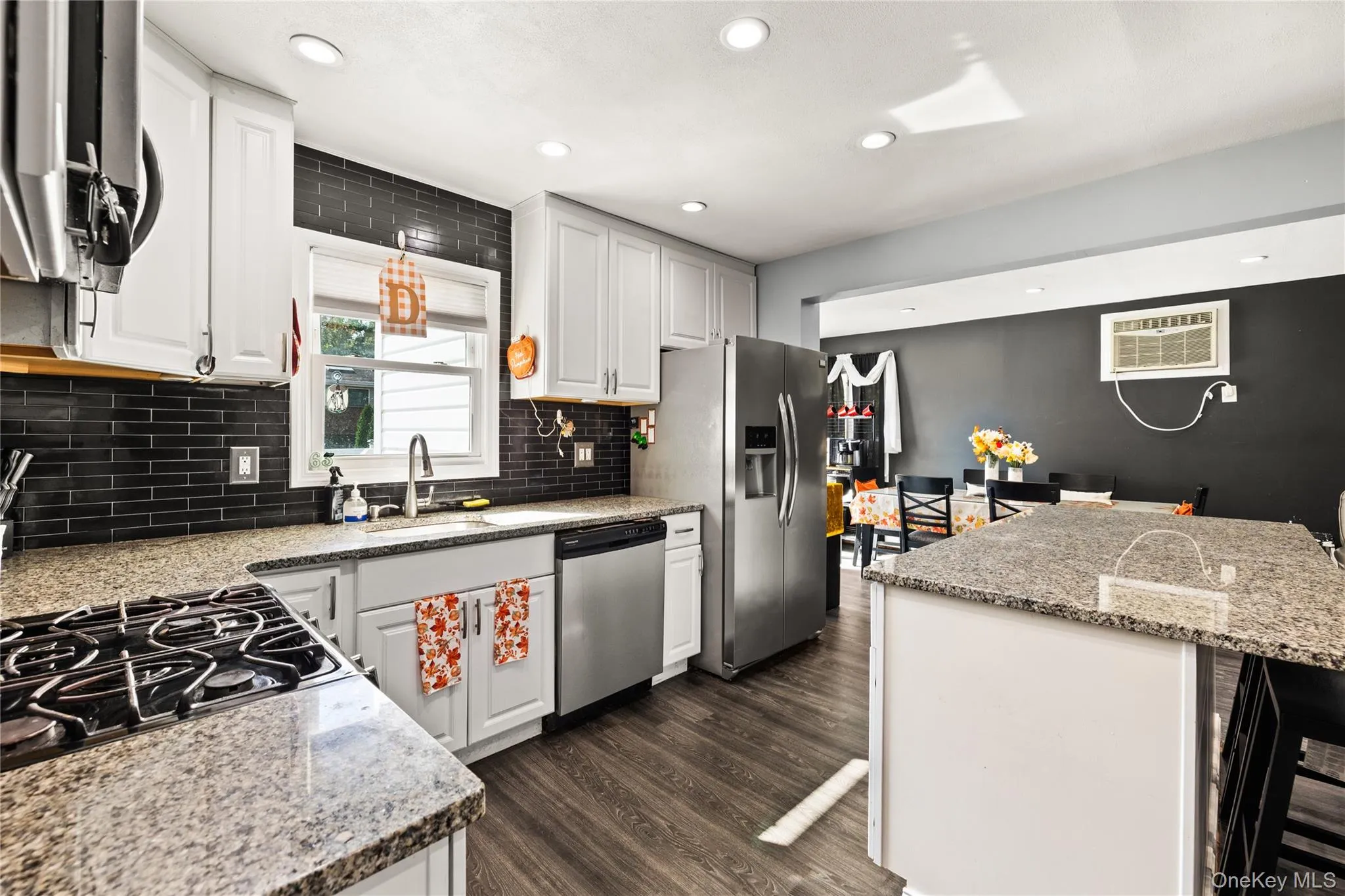 607 Monroe Avenue, Babylon, NY, 4 Bedrooms Bedrooms, 8 Rooms Rooms,2 BathroomsBathrooms,Residential,For Rent,Monroe,0,1060207 607 Monroe Avenue, Babylon, NY, 4 Bedrooms Bedrooms, 8 Rooms Rooms,2 BathroomsBathrooms,Residential,For Rent,Monroe,0,1060207