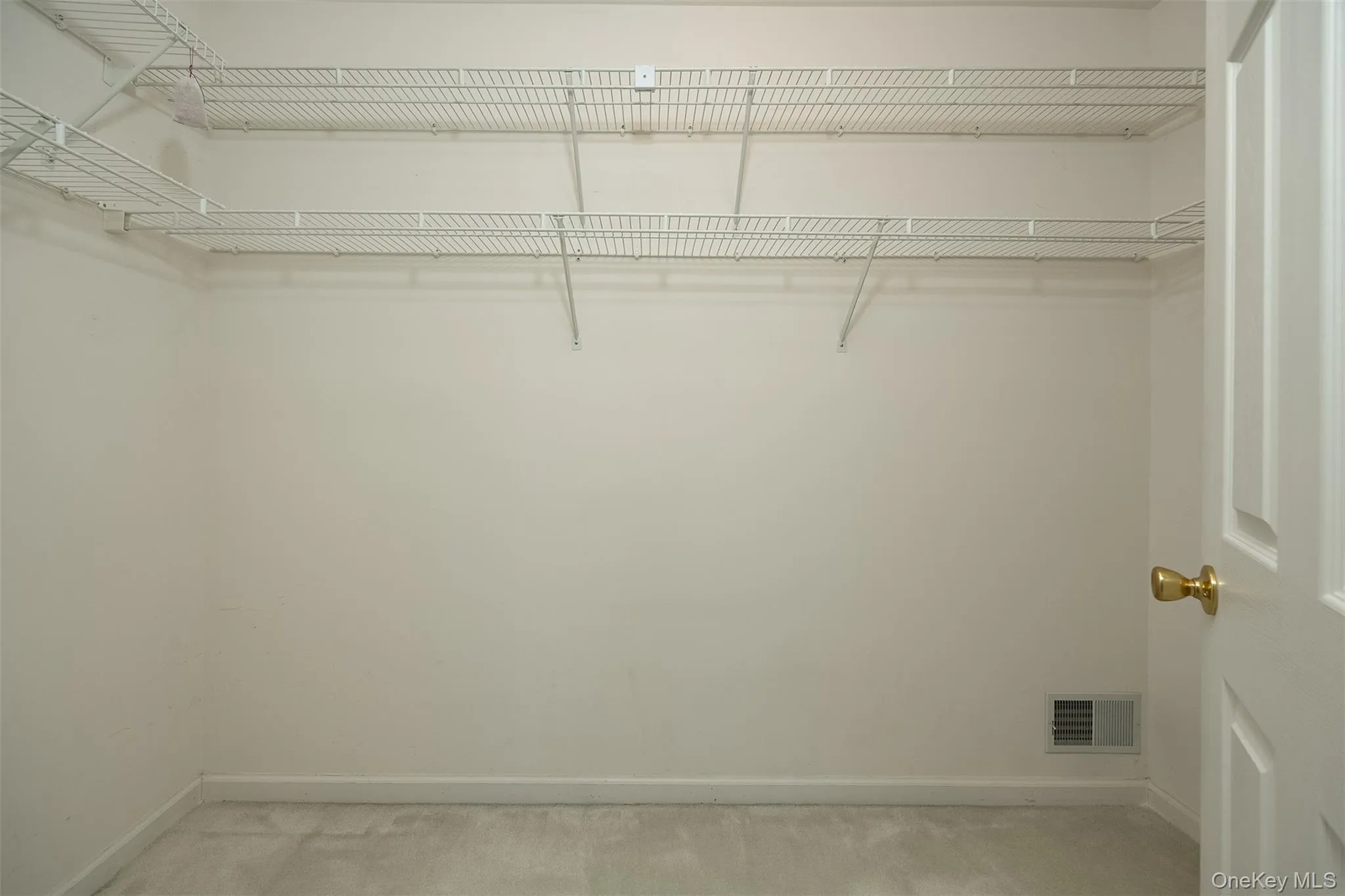 86 Turnberry Court, Poughkeepsie, NY, 3 Bedrooms Bedrooms, 8 Rooms Rooms,2 BathroomsBathrooms,Residential,For Rent,Turnberry,0,1060212 86 Turnberry Court, Poughkeepsie, NY, 3 Bedrooms Bedrooms, 8 Rooms Rooms,2 BathroomsBathrooms,Residential,For Rent,Turnberry,0,1060212
