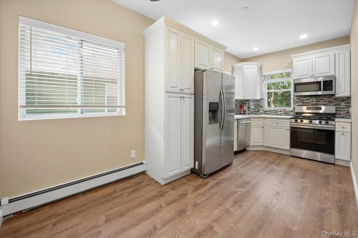 84 Howard Street, Mount Pleasant, NY, 2 Bedroom Bedrooms, 5 Room Rooms,1 BathroomBathrooms,Residential Lease,For Rent,Howard,0,1060213 84 Howard Street, Mount Pleasant, NY, 2 Bedroom Bedrooms, 5 Room Rooms,1 BathroomBathrooms,Residential Lease,For Rent,Howard,0,1060213