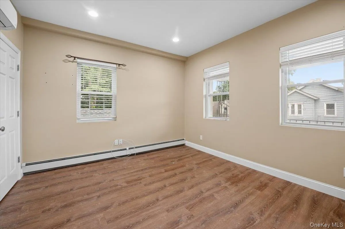 84 Howard Street, Mount Pleasant, NY, 2 Bedroom Bedrooms, 5 Room Rooms,1 BathroomBathrooms,Residential Lease,For Rent,Howard,0,1060213 84 Howard Street, Mount Pleasant, NY, 2 Bedroom Bedrooms, 5 Room Rooms,1 BathroomBathrooms,Residential Lease,For Rent,Howard,0,1060213