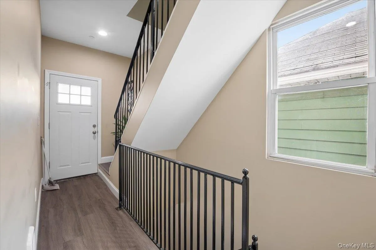 84 Howard Street, Mount Pleasant, NY, 2 Bedroom Bedrooms, 5 Room Rooms,1 BathroomBathrooms,Residential Lease,For Rent,Howard,0,1060213 84 Howard Street, Mount Pleasant, NY, 2 Bedroom Bedrooms, 5 Room Rooms,1 BathroomBathrooms,Residential Lease,For Rent,Howard,0,1060213