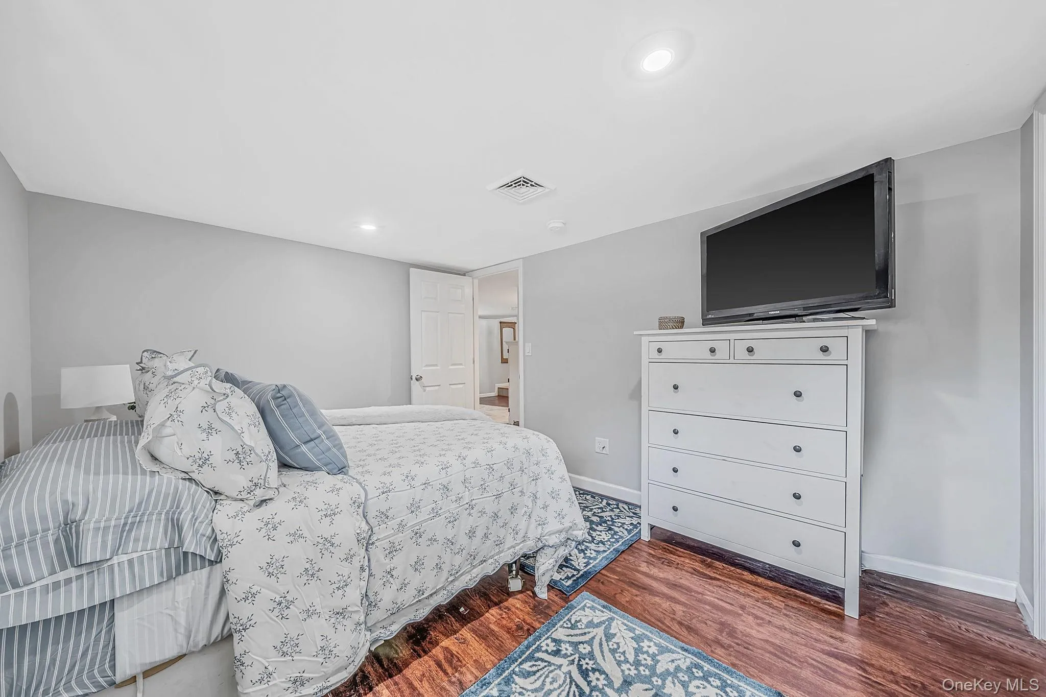 47 Mooney Pond Road, Brookhaven, NY, 4 Bedrooms Bedrooms, 11 Rooms Rooms,2 BathroomsBathrooms,Residential,For Rent,Mooney Pond,0,1060215 47 Mooney Pond Road, Brookhaven, NY, 4 Bedrooms Bedrooms, 11 Rooms Rooms,2 BathroomsBathrooms,Residential,For Rent,Mooney Pond,0,1060215