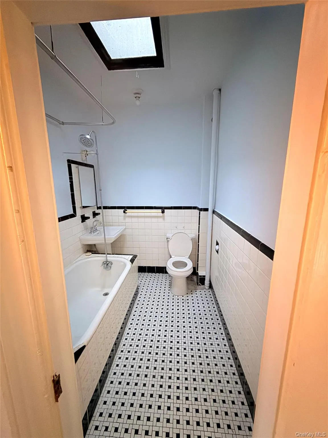 234 Carlton Avenue, New York, NY, 1 Bedroom Bedrooms, 5 Room Rooms,1 BathroomBathrooms,Residential Lease,For Rent,Carlton,0,1060217 234 Carlton Avenue, New York, NY, 1 Bedroom Bedrooms, 5 Room Rooms,1 BathroomBathrooms,Residential Lease,For Rent,Carlton,0,1060217