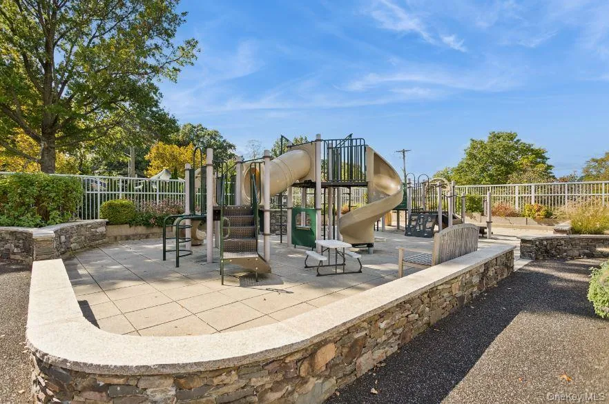 3333 Henry Hudson Parkway, New York, NY, 2 Bedrooms Bedrooms, 4 Rooms Rooms,2 BathroomsBathrooms,Residential,For Rent,Henry Hudson,0,1060221 3333 Henry Hudson Parkway, New York, NY, 2 Bedrooms Bedrooms, 4 Rooms Rooms,2 BathroomsBathrooms,Residential,For Rent,Henry Hudson,0,1060221