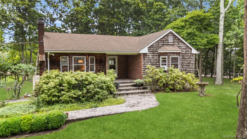 600 Water Mill Towd Road, Southampton, New York 11968