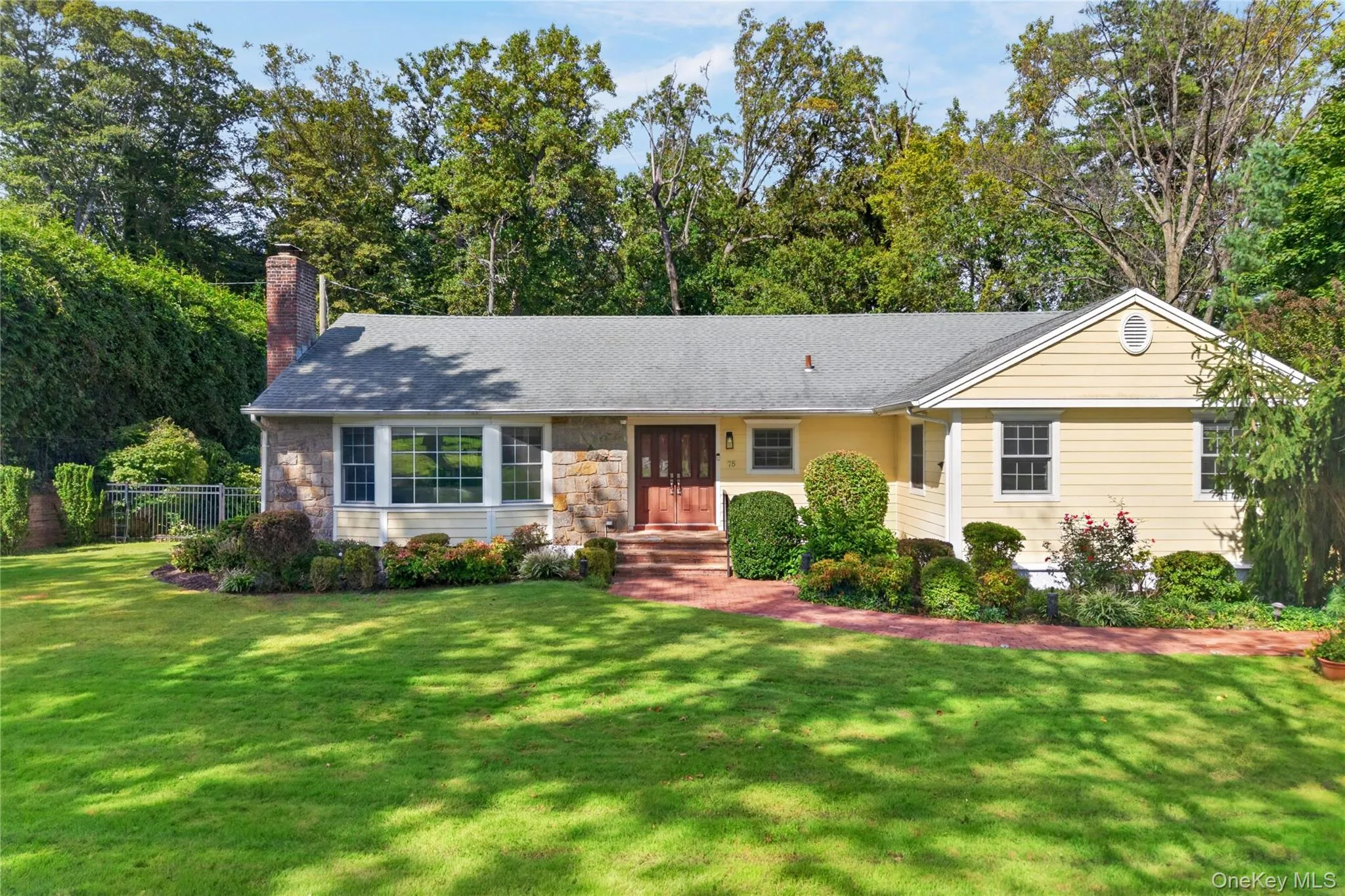 75 Plymouth Road, North Hempstead, NY, 4 Bedrooms Bedrooms, 9 Rooms Rooms,3 BathroomsBathrooms,Residential,For Rent,Plymouth,0,1060229 75 Plymouth Road, North Hempstead, NY, 4 Bedrooms Bedrooms, 9 Rooms Rooms,3 BathroomsBathrooms,Residential,For Rent,Plymouth,0,1060229