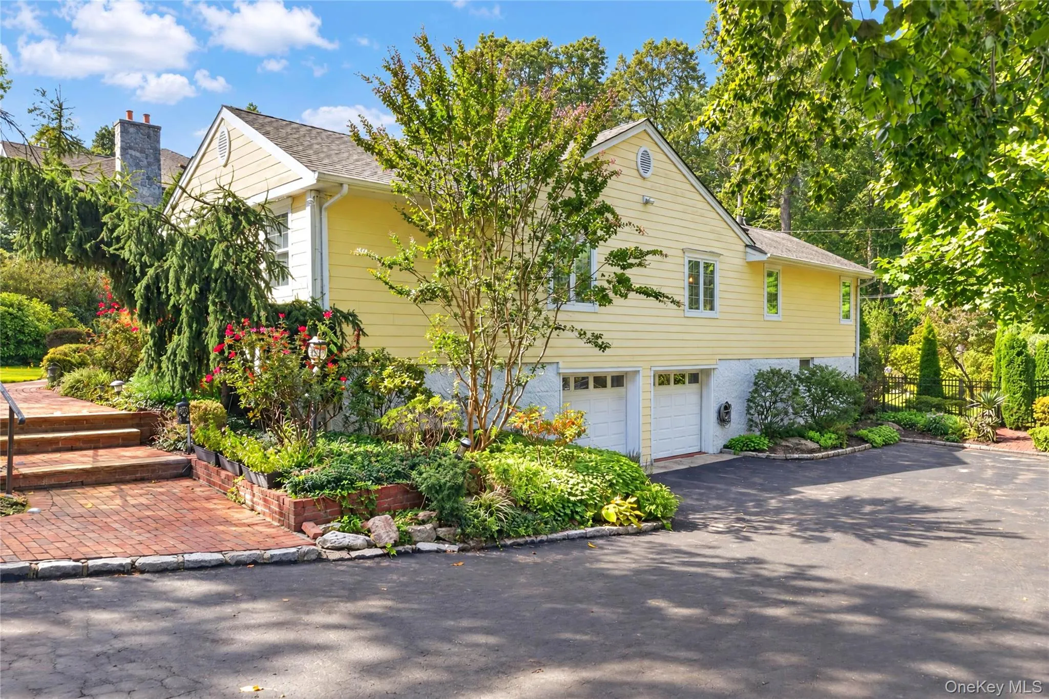 75 Plymouth Road, North Hempstead, NY, 4 Bedrooms Bedrooms, 9 Rooms Rooms,3 BathroomsBathrooms,Residential,For Rent,Plymouth,0,1060229 75 Plymouth Road, North Hempstead, NY, 4 Bedrooms Bedrooms, 9 Rooms Rooms,3 BathroomsBathrooms,Residential,For Rent,Plymouth,0,1060229