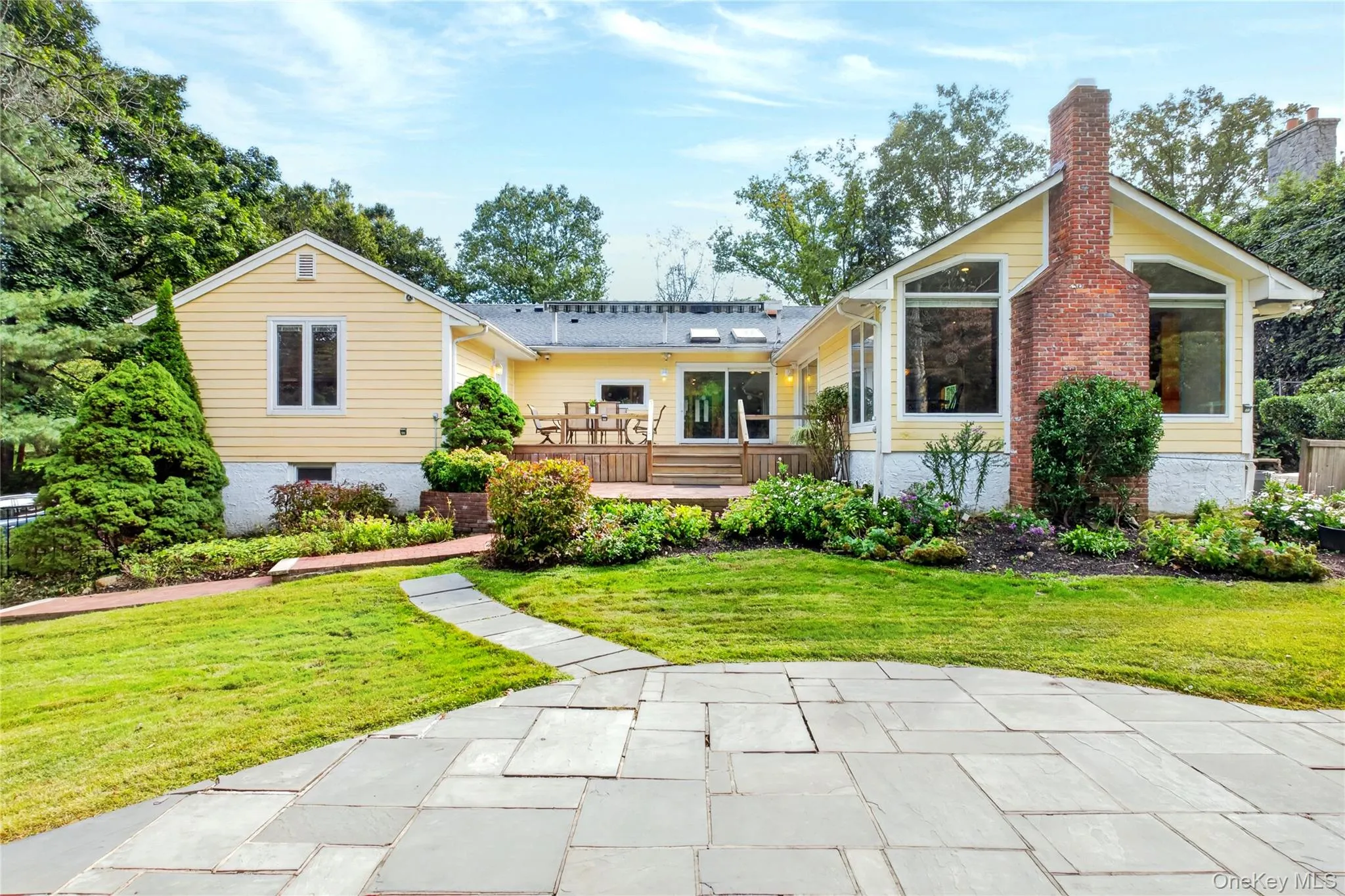 75 Plymouth Road, North Hempstead, NY, 4 Bedrooms Bedrooms, 9 Rooms Rooms,3 BathroomsBathrooms,Residential,For Rent,Plymouth,0,1060229 75 Plymouth Road, North Hempstead, NY, 4 Bedrooms Bedrooms, 9 Rooms Rooms,3 BathroomsBathrooms,Residential,For Rent,Plymouth,0,1060229