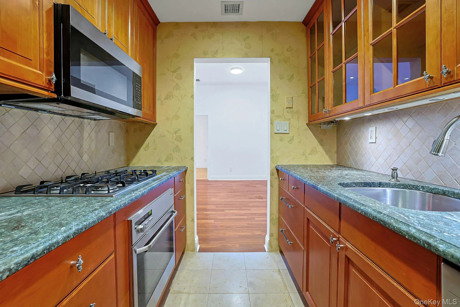 1250 North Avenue, New Rochelle, NY, 2 Bedrooms Bedrooms, 3 Rooms Rooms,2 BathroomsBathrooms,Residential,For Rent,North,0,1060232 1250 North Avenue, New Rochelle, NY, 2 Bedrooms Bedrooms, 3 Rooms Rooms,2 BathroomsBathrooms,Residential,For Rent,North,0,1060232