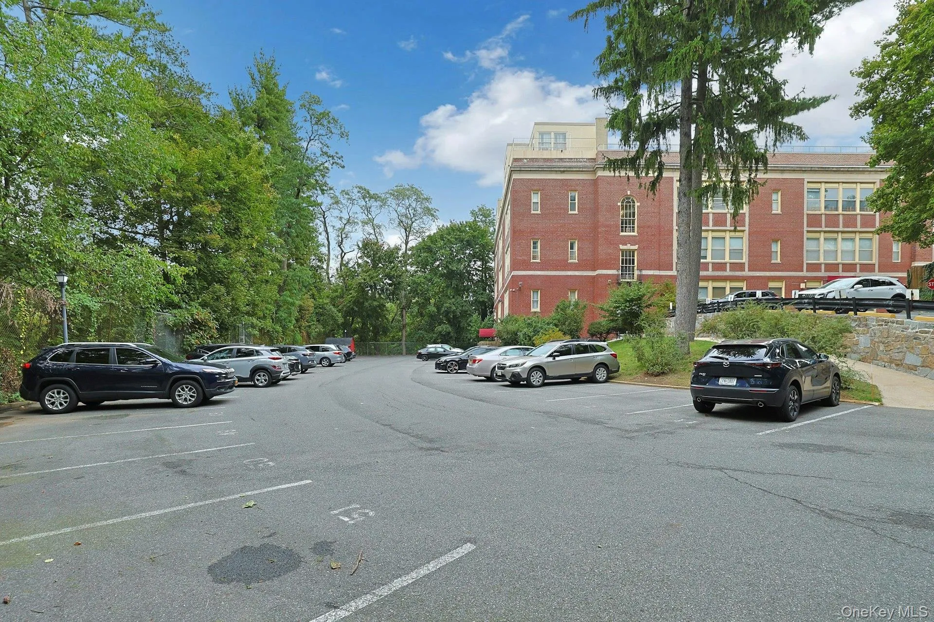 Ample Visitor Parking. Ample Visitor Parking.