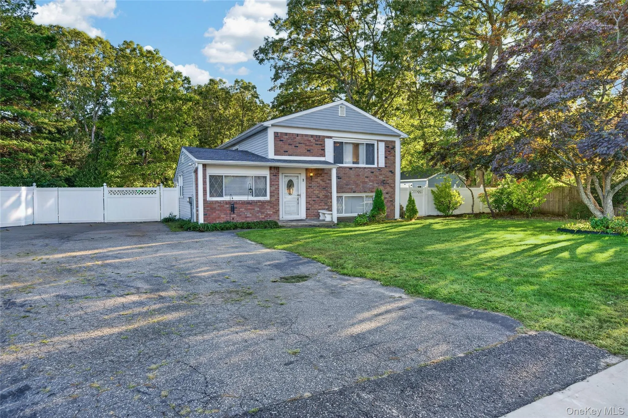 3 Jasper Avenue, Brookhaven, NY, 5 Bedrooms Bedrooms, 10 Rooms Rooms,2 BathroomsBathrooms,Residential,For Rent,Jasper,0,1060235 3 Jasper Avenue, Brookhaven, NY, 5 Bedrooms Bedrooms, 10 Rooms Rooms,2 BathroomsBathrooms,Residential,For Rent,Jasper,0,1060235