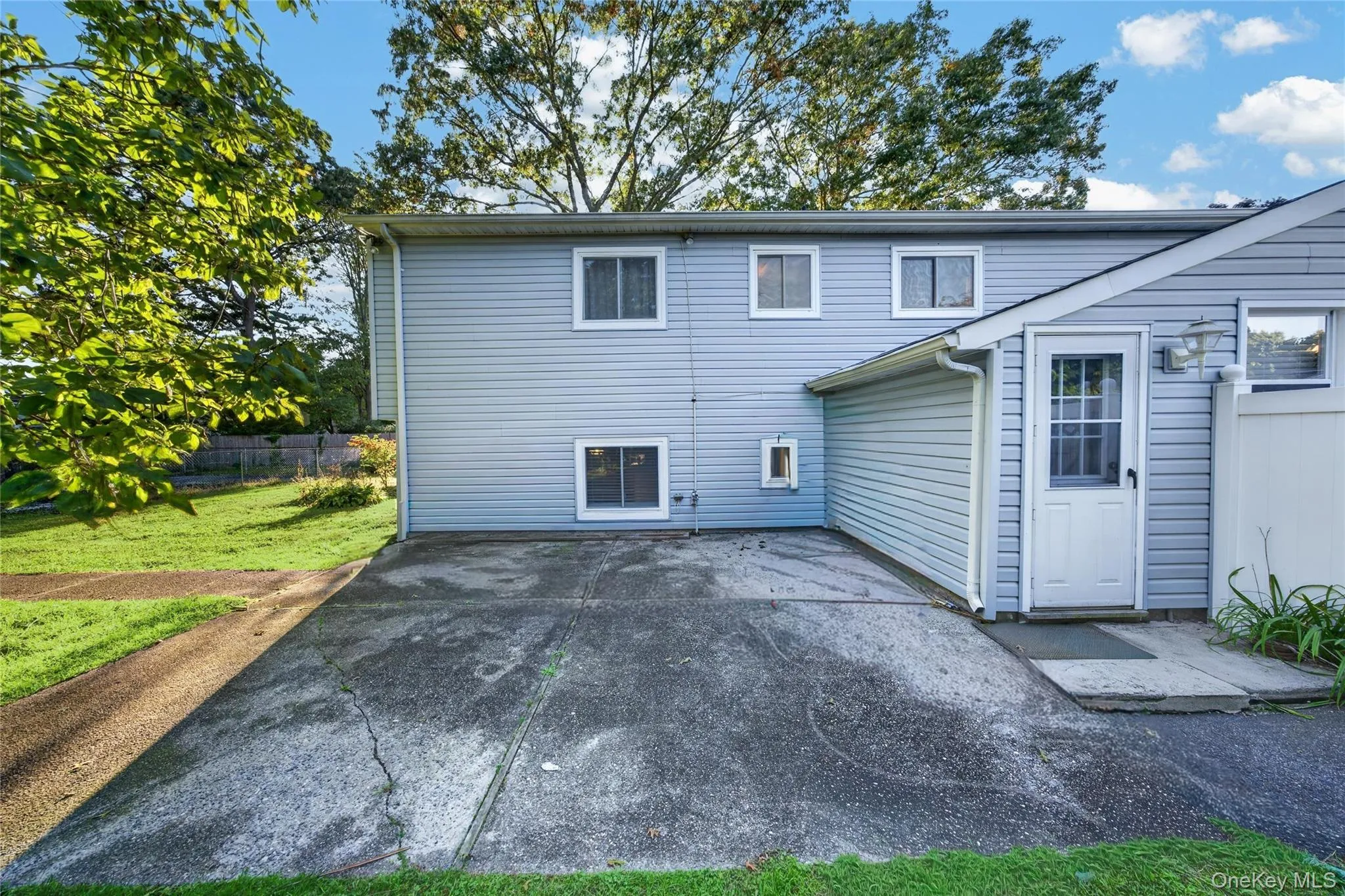 3 Jasper Avenue, Brookhaven, NY, 5 Bedrooms Bedrooms, 10 Rooms Rooms,2 BathroomsBathrooms,Residential,For Rent,Jasper,0,1060235 3 Jasper Avenue, Brookhaven, NY, 5 Bedrooms Bedrooms, 10 Rooms Rooms,2 BathroomsBathrooms,Residential,For Rent,Jasper,0,1060235