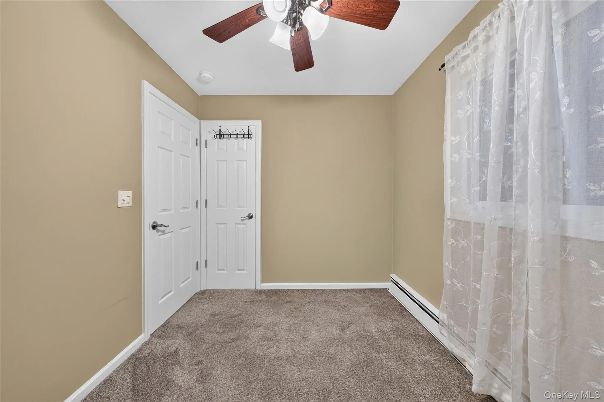 3 Jasper Avenue, Brookhaven, NY, 5 Bedrooms Bedrooms, 10 Rooms Rooms,2 BathroomsBathrooms,Residential,For Rent,Jasper,0,1060235 3 Jasper Avenue, Brookhaven, NY, 5 Bedrooms Bedrooms, 10 Rooms Rooms,2 BathroomsBathrooms,Residential,For Rent,Jasper,0,1060235