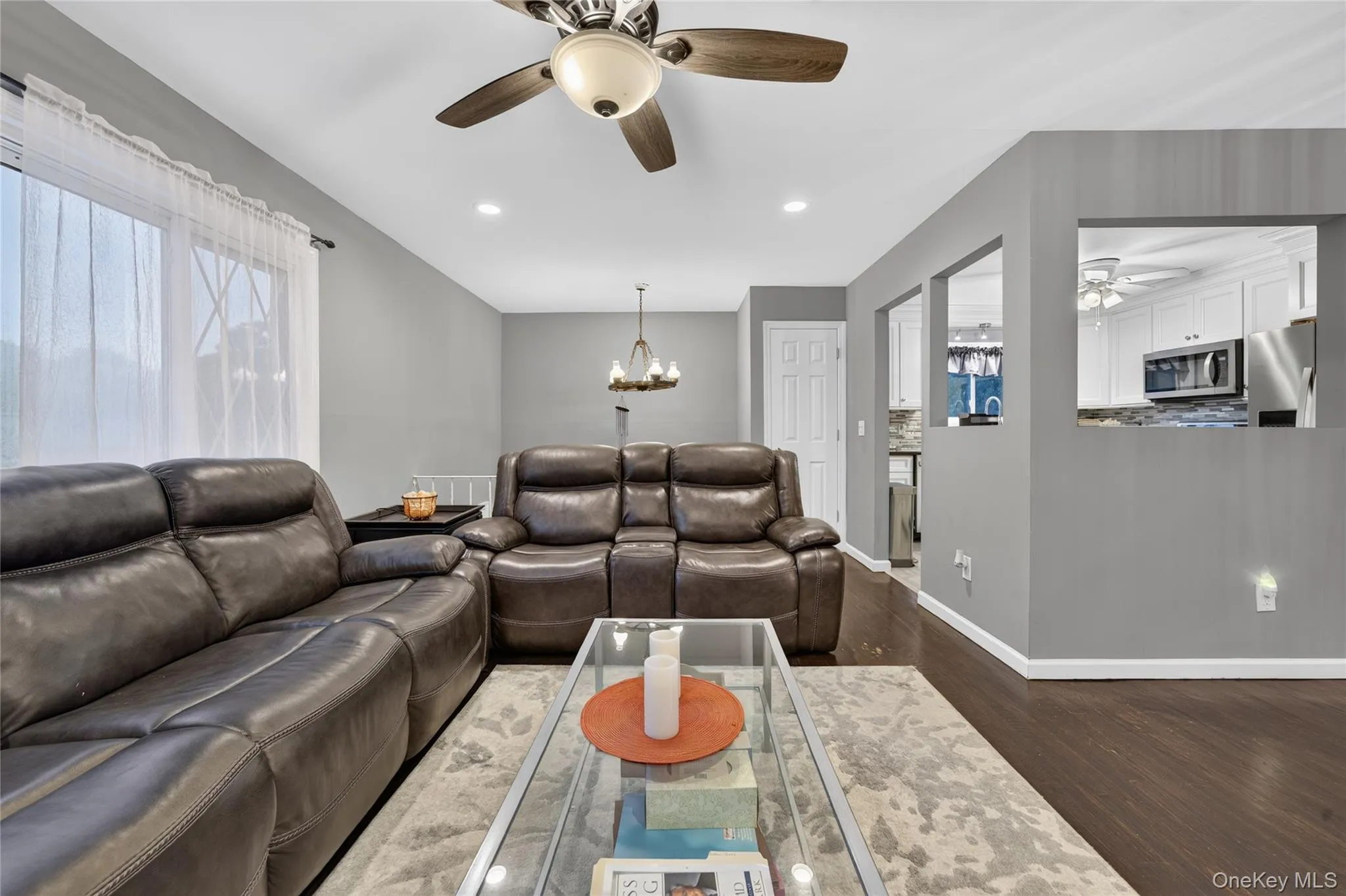 3 Jasper Avenue, Brookhaven, NY, 5 Bedrooms Bedrooms, 10 Rooms Rooms,2 BathroomsBathrooms,Residential,For Rent,Jasper,0,1060235 3 Jasper Avenue, Brookhaven, NY, 5 Bedrooms Bedrooms, 10 Rooms Rooms,2 BathroomsBathrooms,Residential,For Rent,Jasper,0,1060235