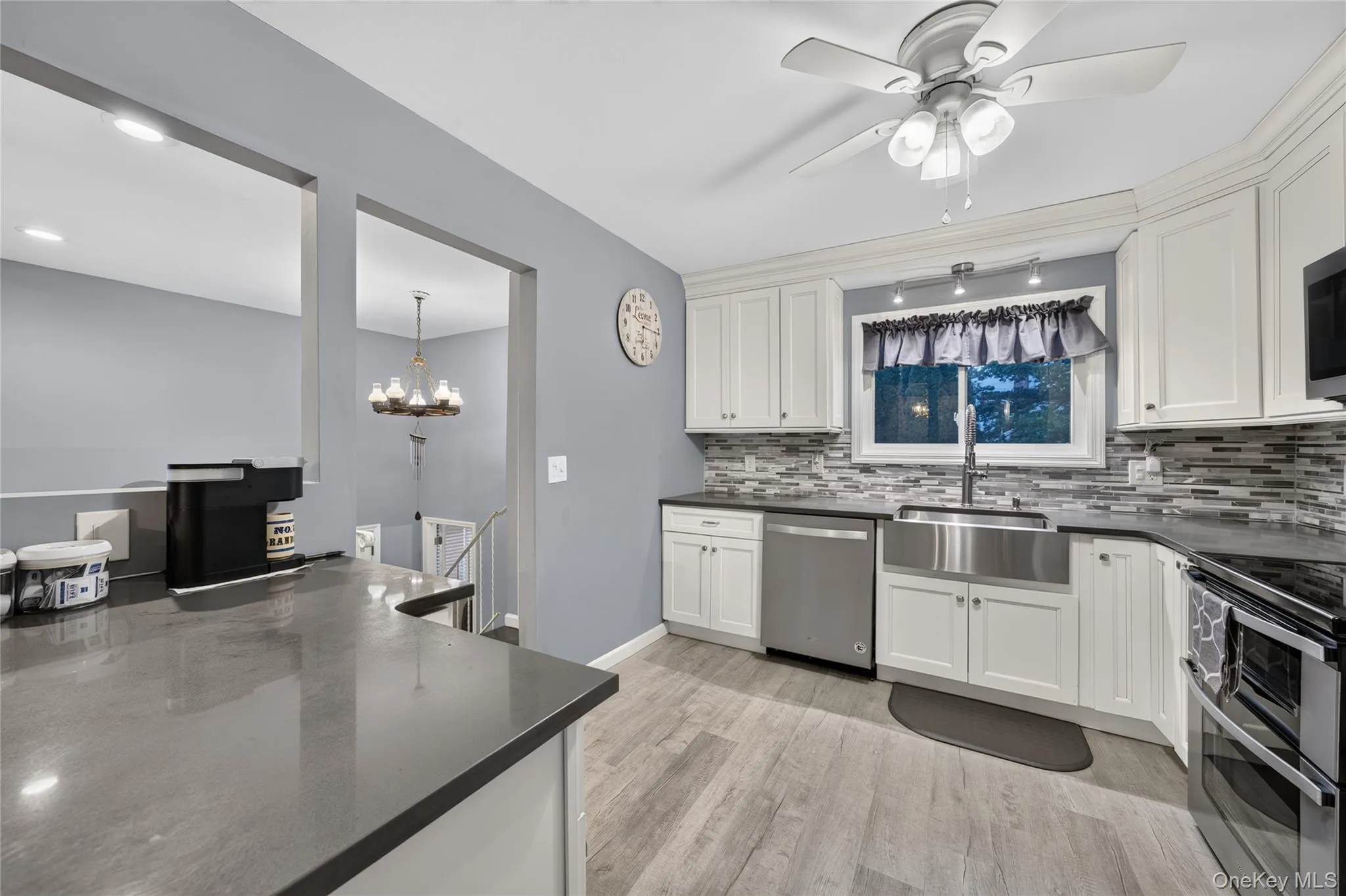 3 Jasper Avenue, Brookhaven, NY, 5 Bedrooms Bedrooms, 10 Rooms Rooms,2 BathroomsBathrooms,Residential,For Rent,Jasper,0,1060235 3 Jasper Avenue, Brookhaven, NY, 5 Bedrooms Bedrooms, 10 Rooms Rooms,2 BathroomsBathrooms,Residential,For Rent,Jasper,0,1060235