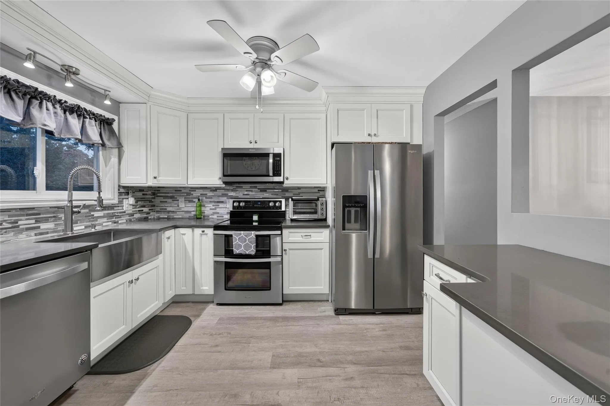3 Jasper Avenue, Brookhaven, NY, 5 Bedrooms Bedrooms, 10 Rooms Rooms,2 BathroomsBathrooms,Residential,For Rent,Jasper,0,1060235 3 Jasper Avenue, Brookhaven, NY, 5 Bedrooms Bedrooms, 10 Rooms Rooms,2 BathroomsBathrooms,Residential,For Rent,Jasper,0,1060235