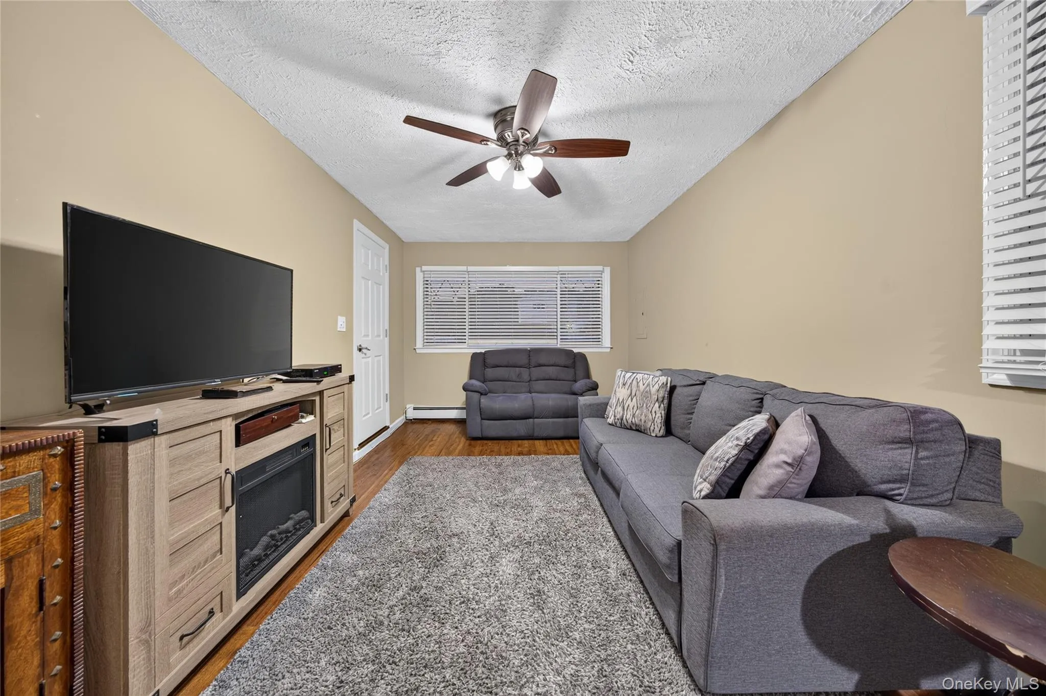 3 Jasper Avenue, Brookhaven, NY, 5 Bedrooms Bedrooms, 10 Rooms Rooms,2 BathroomsBathrooms,Residential,For Rent,Jasper,0,1060235 3 Jasper Avenue, Brookhaven, NY, 5 Bedrooms Bedrooms, 10 Rooms Rooms,2 BathroomsBathrooms,Residential,For Rent,Jasper,0,1060235